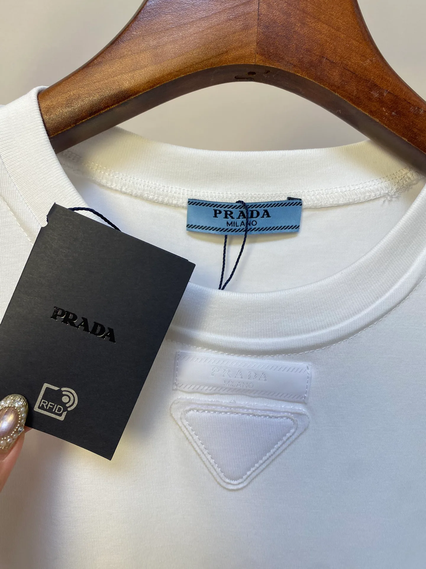 Футболки Женские Prada 11516846