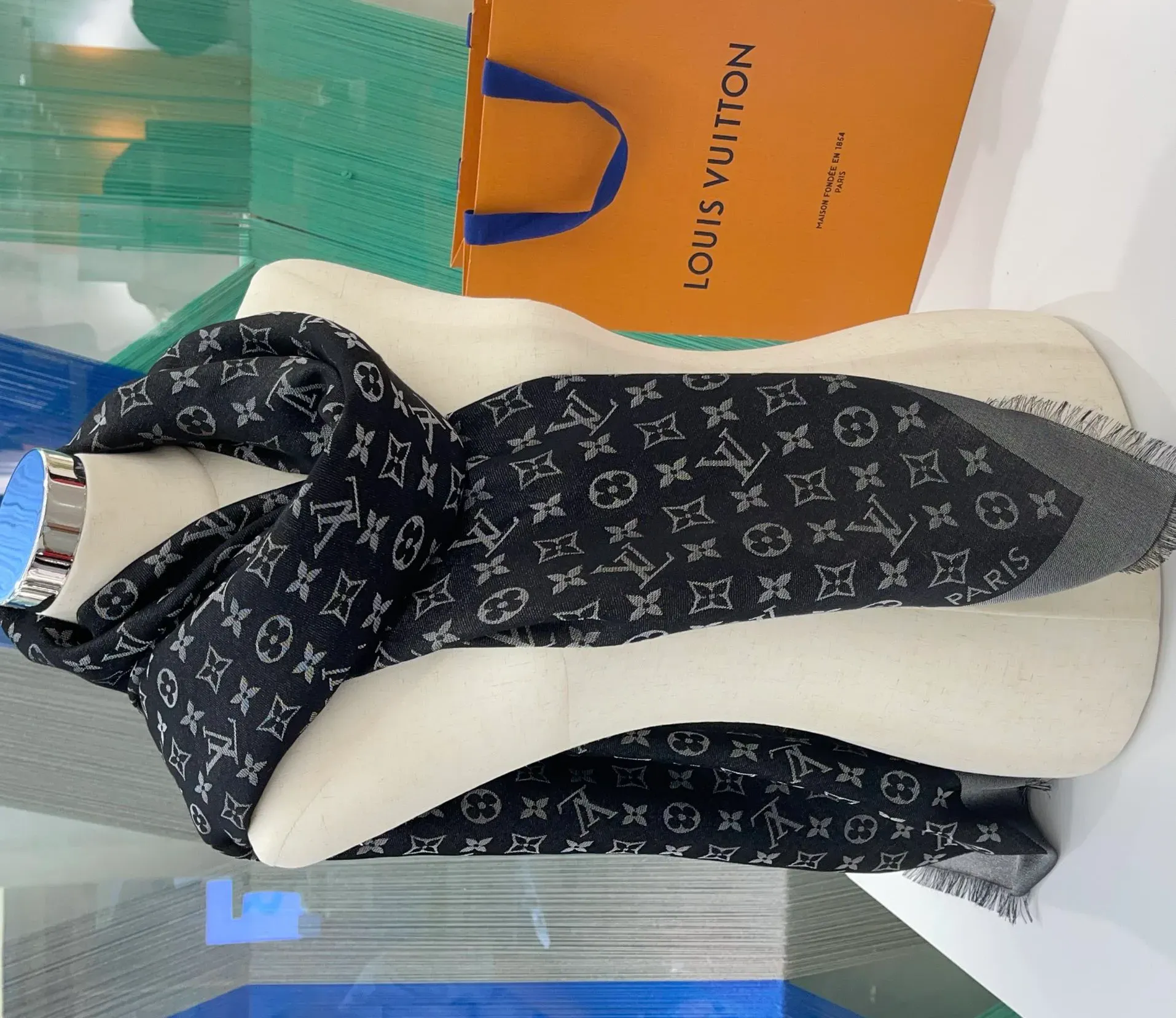 Шарфы Louis Vuitton 74377