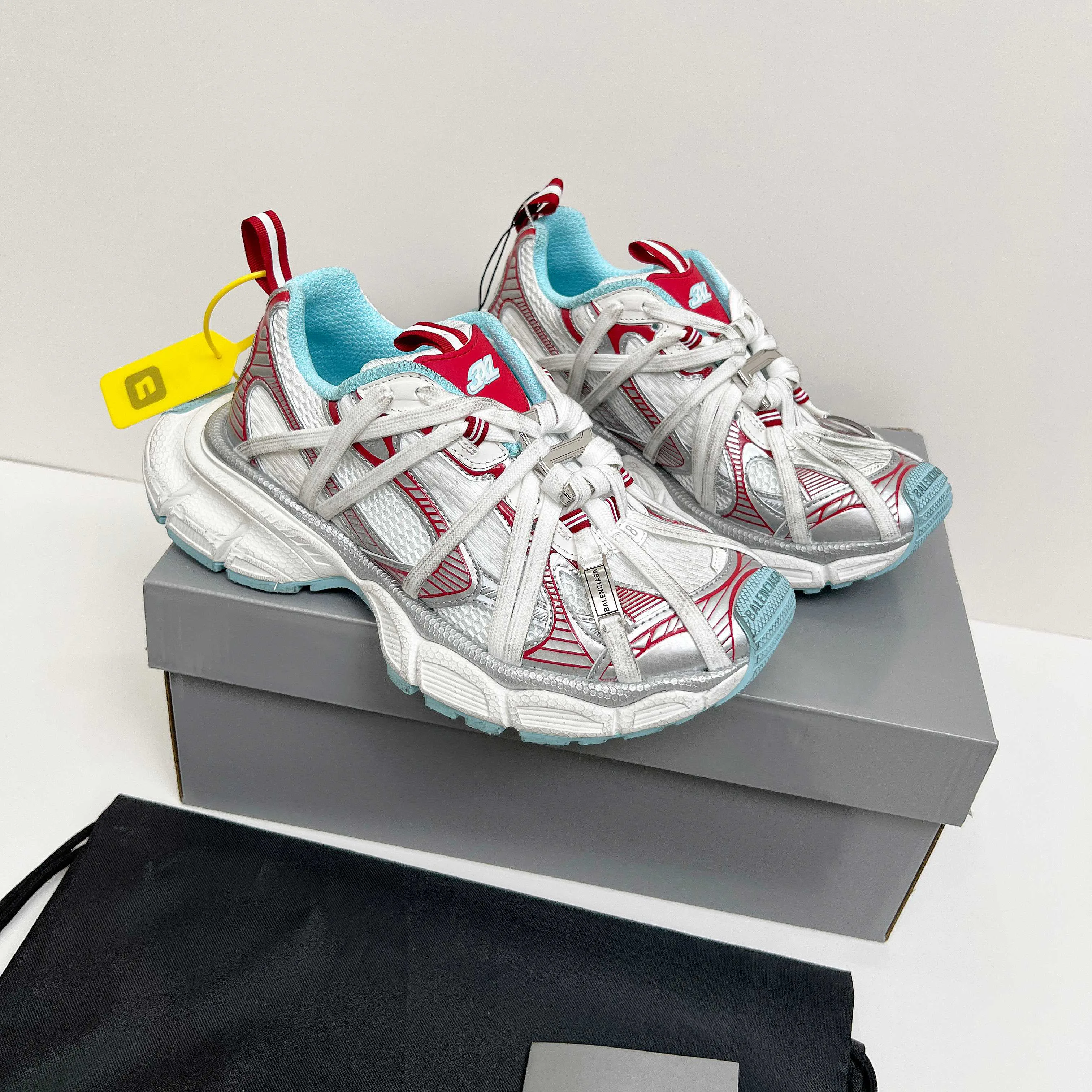 Кроссовки Женские Balenciaga 6428101