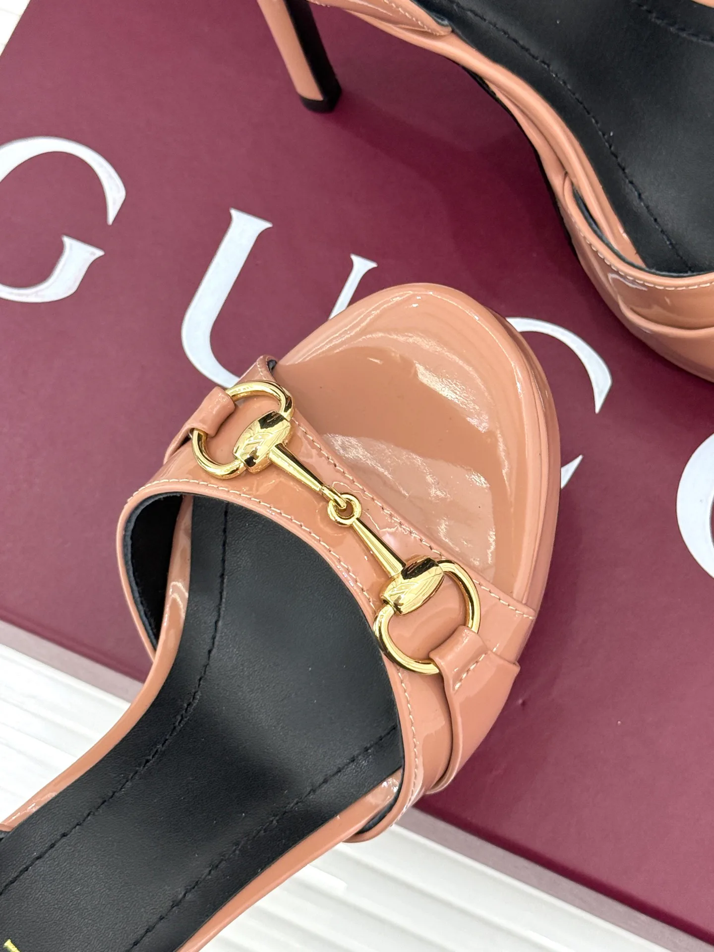 Босоножки Женские Gucci 17646533