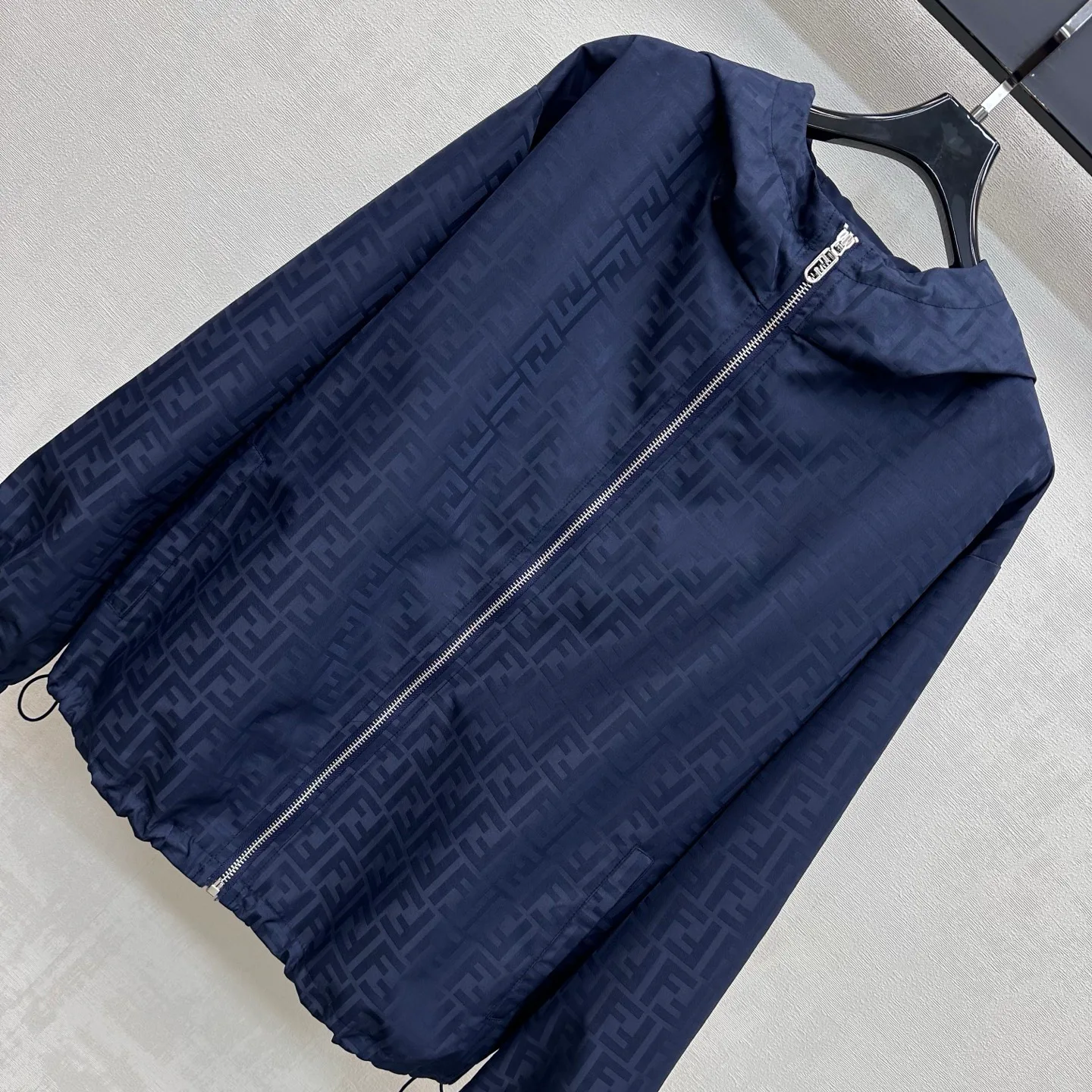 Куртки И Пуховики Женские Fendi 18204521