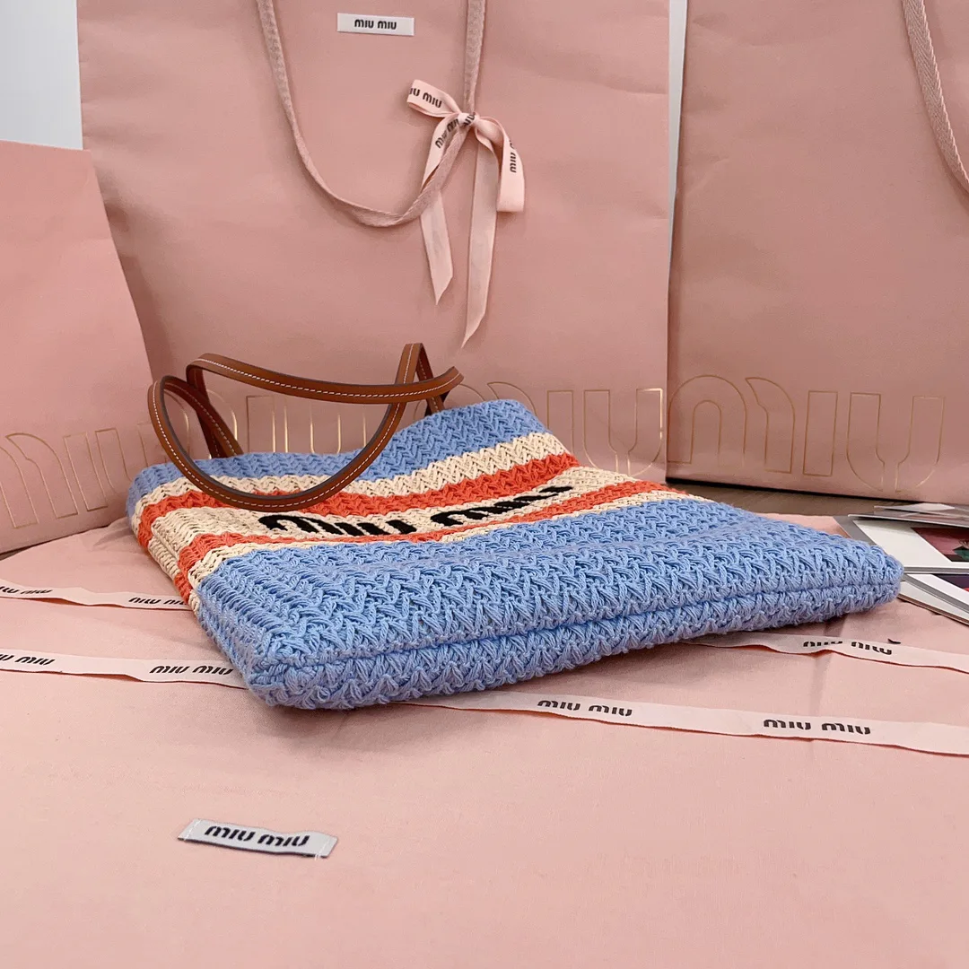 Классические Сумки Женские Miu Miu 445111