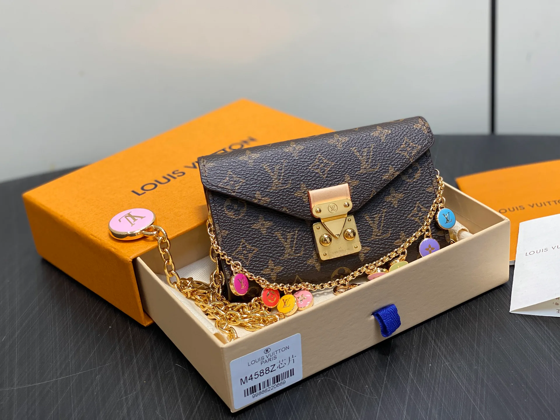Поясные Сумки Женские Louis Vuitton 14776077
