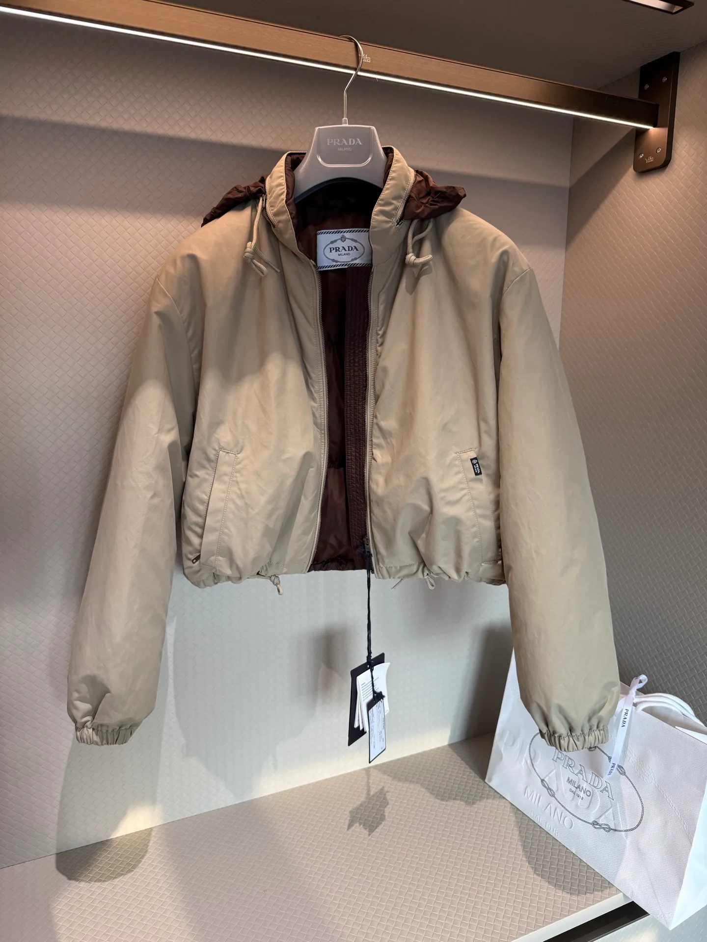 Куртки И Пуховики Женские Prada 18391913