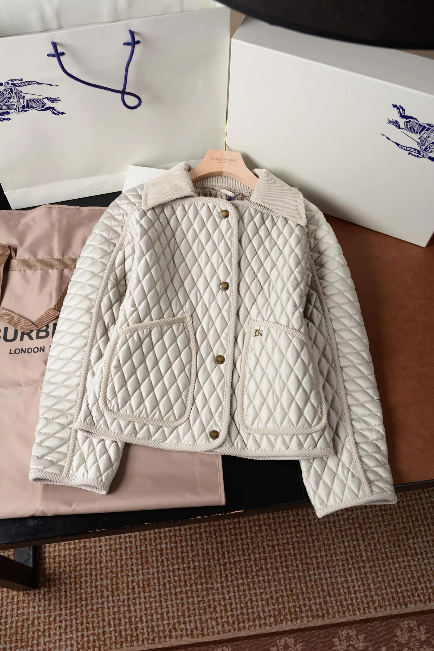 Куртки И Пуховики Женские Burberry 17908969