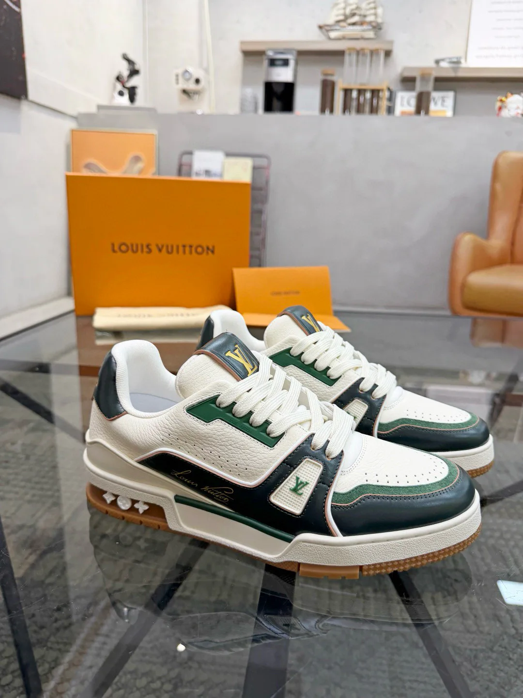 Кроссовки Женские Louis Vuitton 12785846