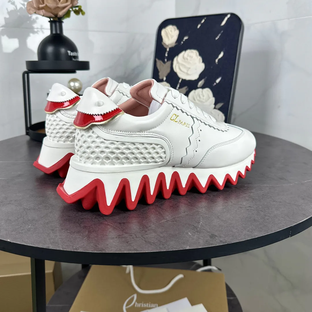 Кроссовки Женские Christian Louboutin 11072107