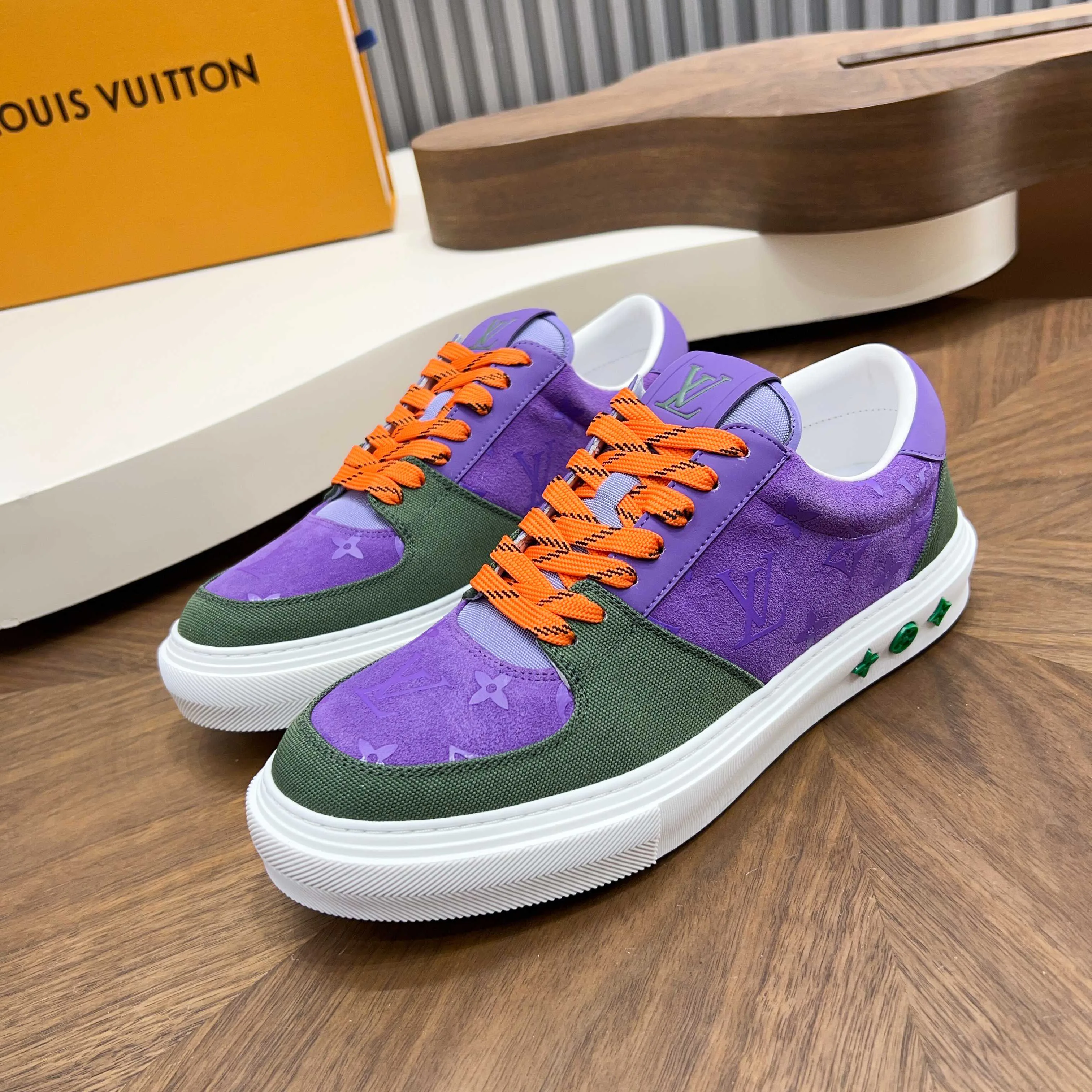 Кроссовки Мужские Louis Vuitton 18117095