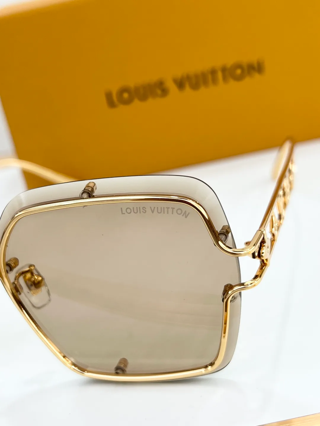 Очки Louis Vuitton 13434174