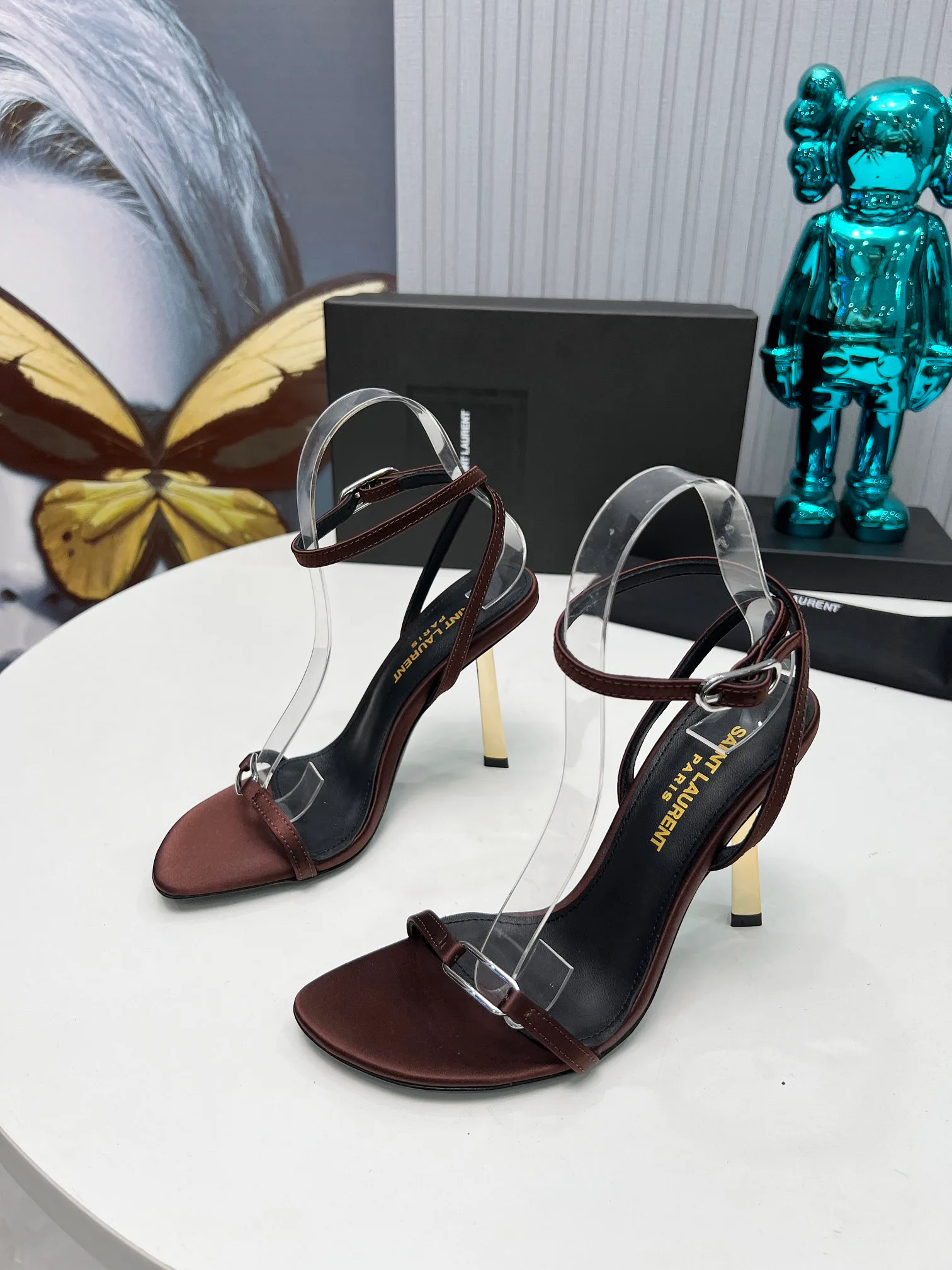 Босоножки Женские Saint Laurent 7184882