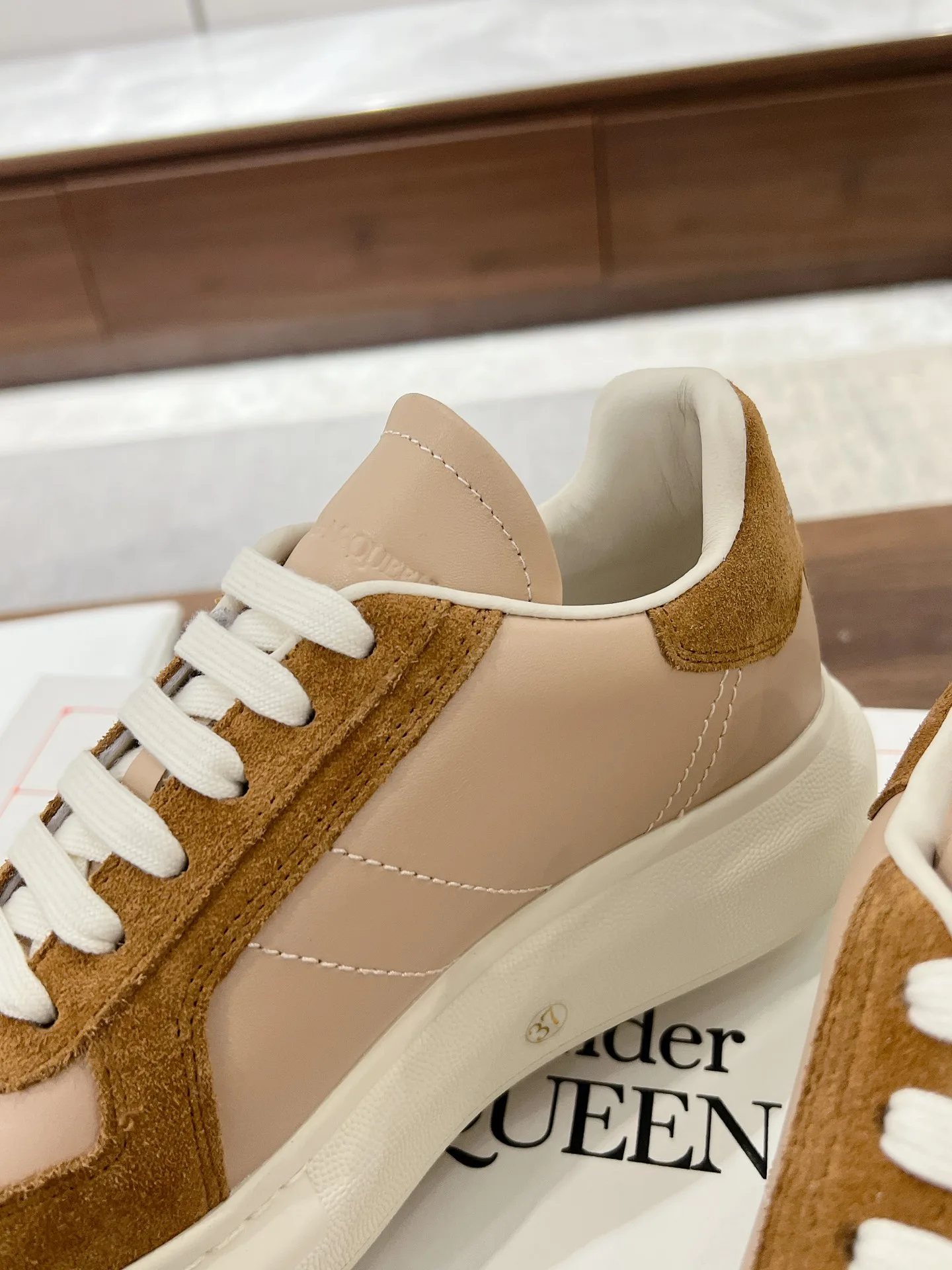 Кроссовки Женские Alexander Mcqueen 19525656