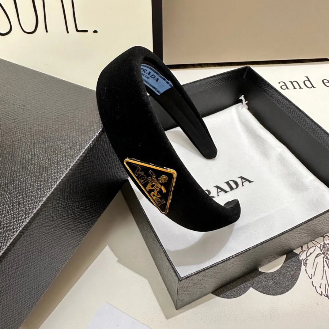 Бижутерия Prada 17832