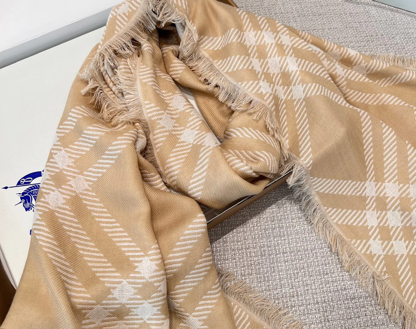 Шарфы Burberry 290103