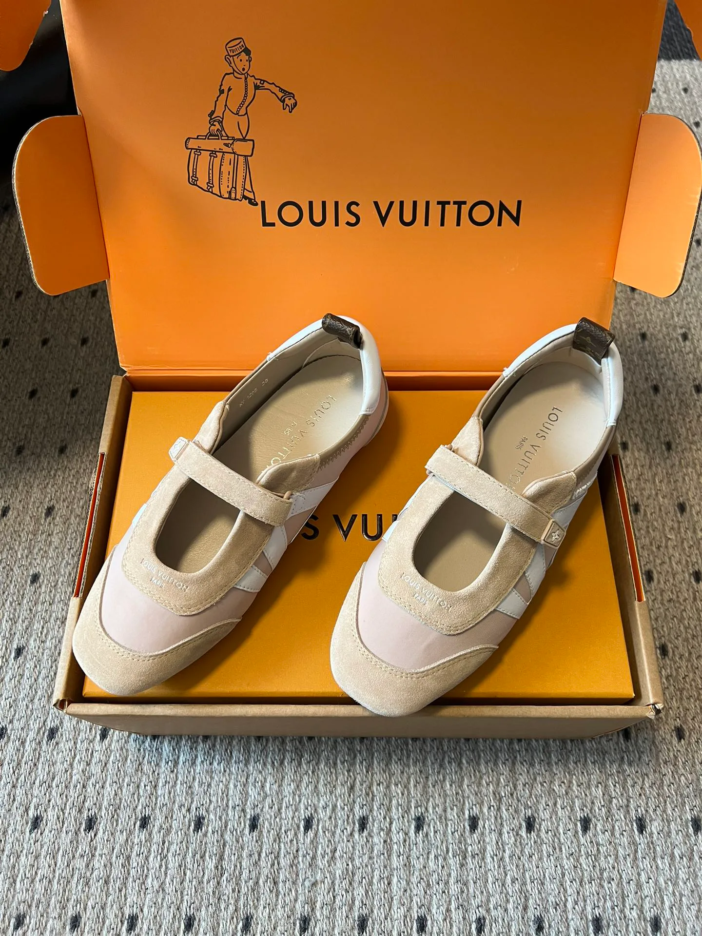 Туфли Женские Louis Vuitton 11686972
