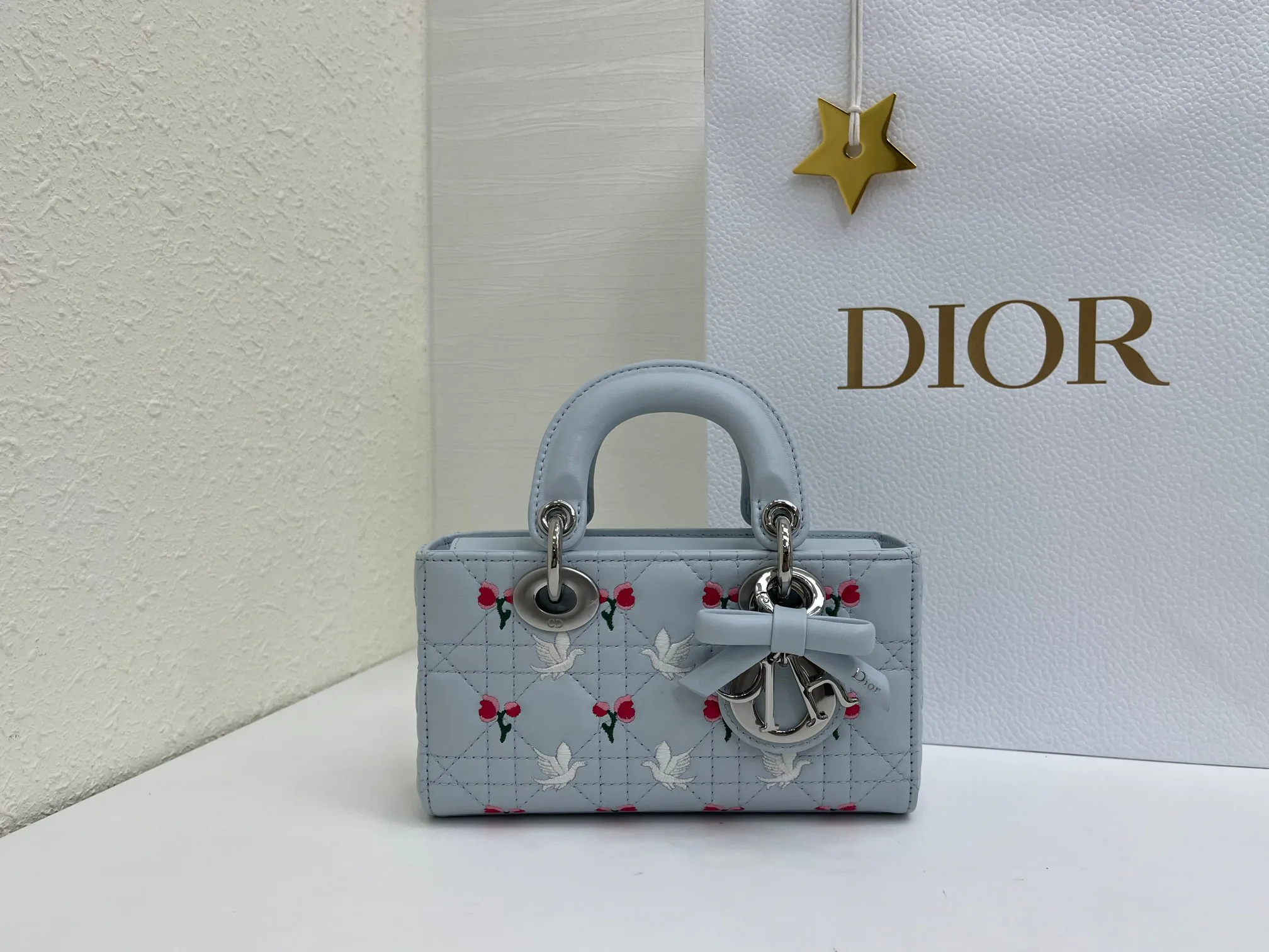 Классические Сумки Женские Christian Dior 17407047