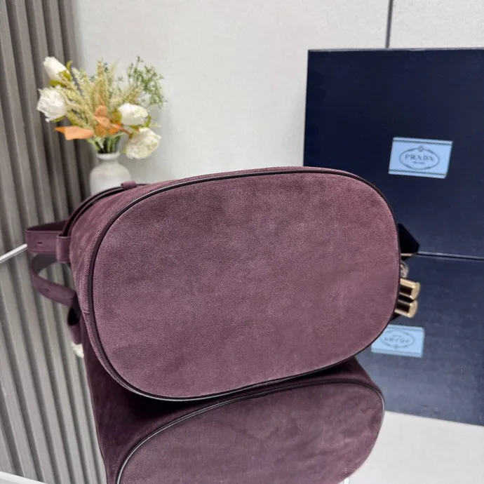 Классические Сумки Женские Prada 13332198