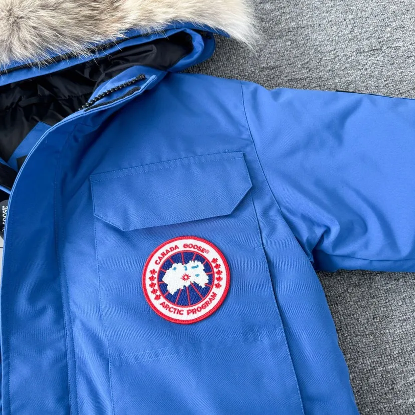 Куртки И Пуховики Женские Canada Goose 18722842