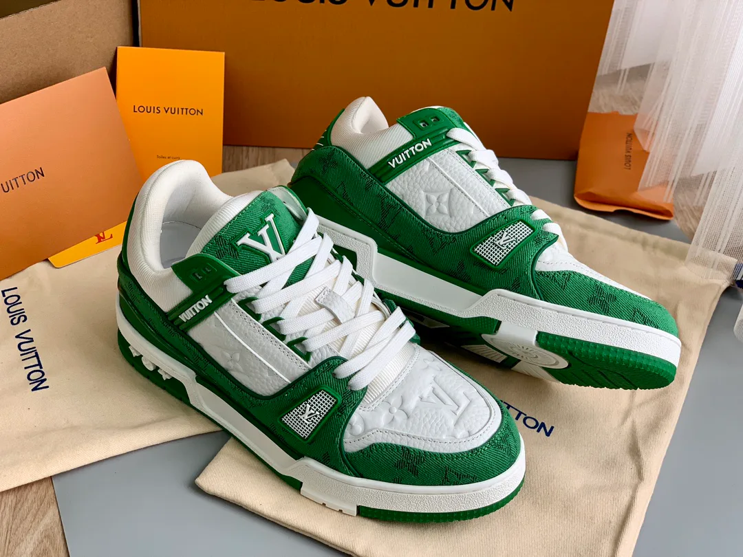 Кроссовки Женские Louis Vuitton 18014127