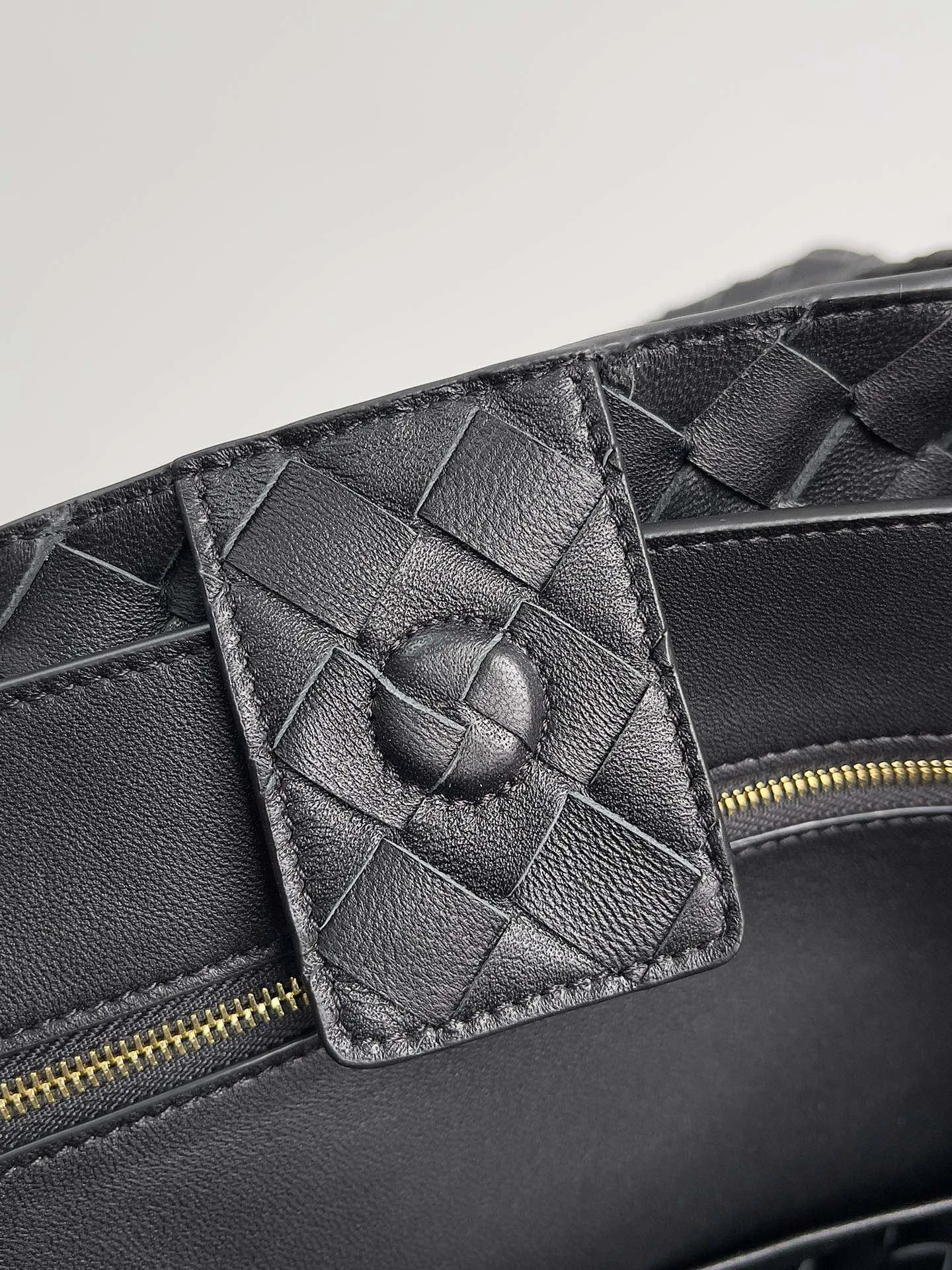 Классические Сумки Женские Bottega Veneta 17972835