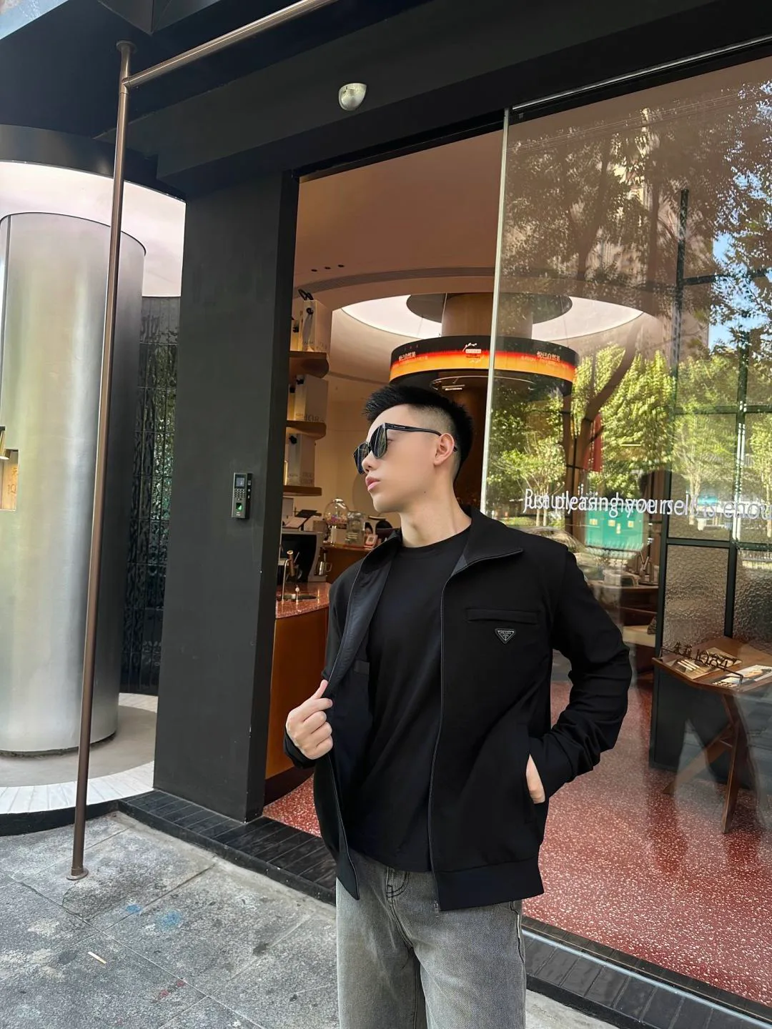 Куртки И Пуховики Мужские Prada 8973505