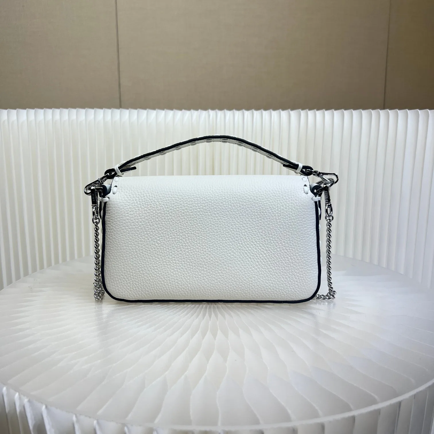 Классические Сумки Женские Fendi 12718231