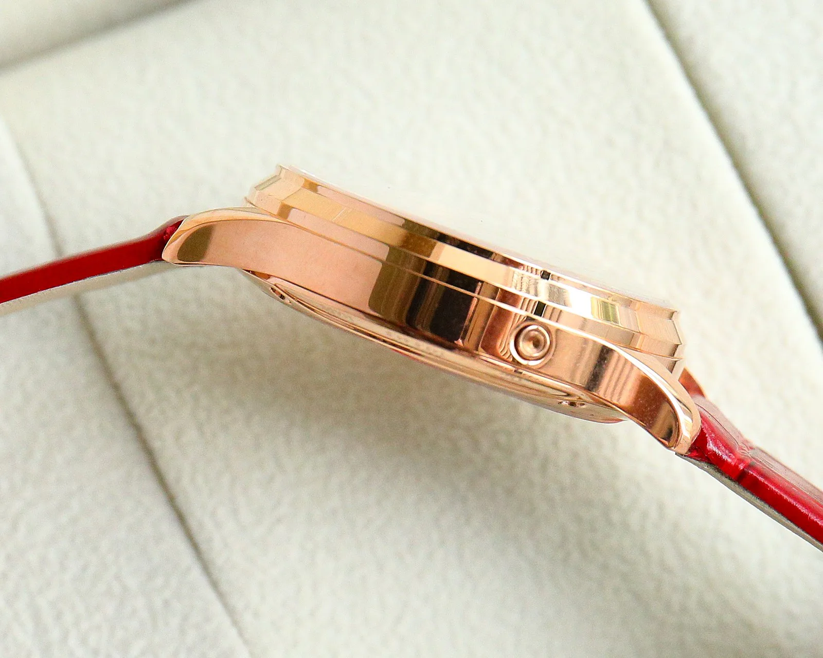 Часы Женские Jaeger-Lecoultre 18233882