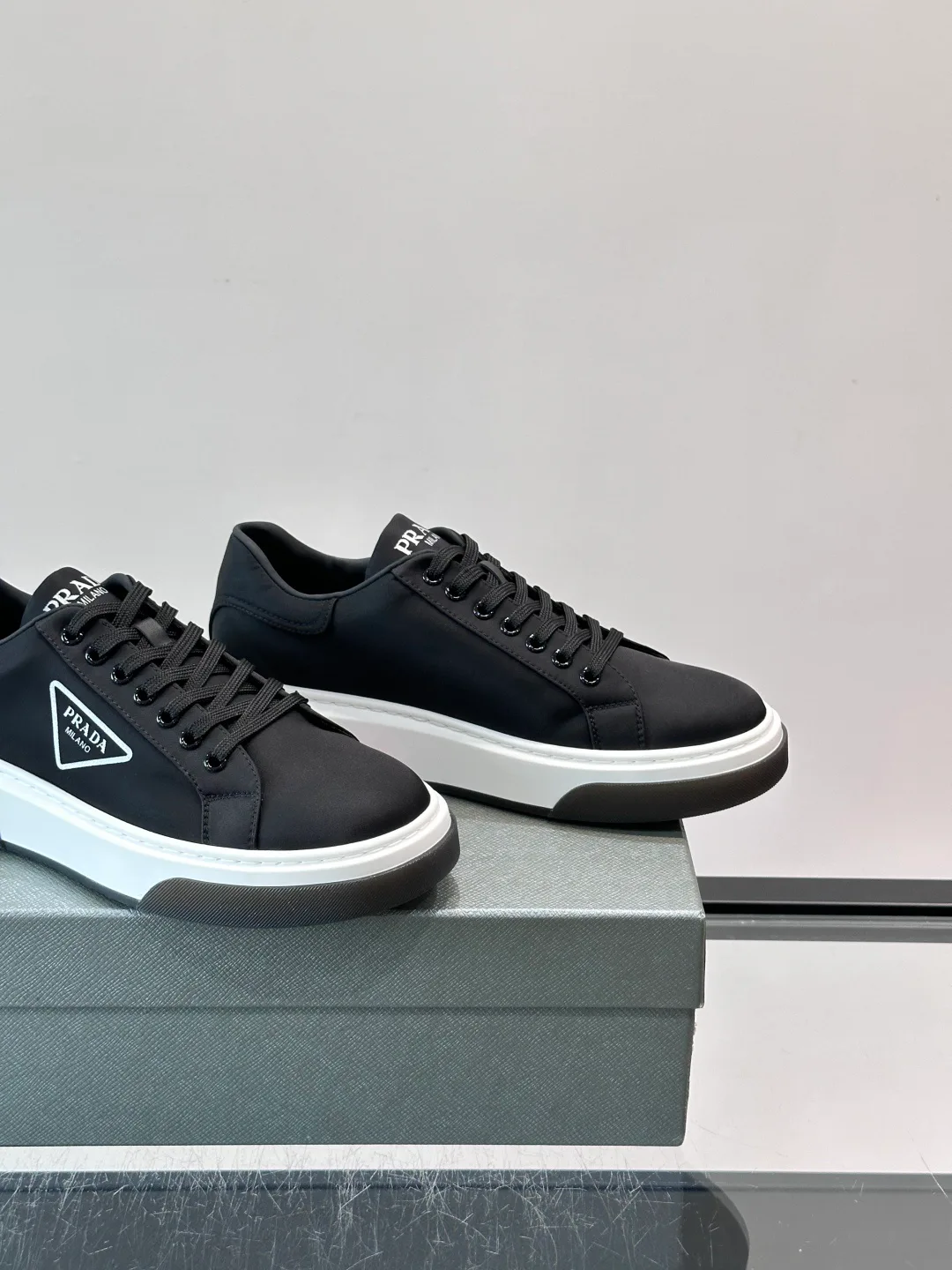 Кроссовки Мужские Prada 17913731