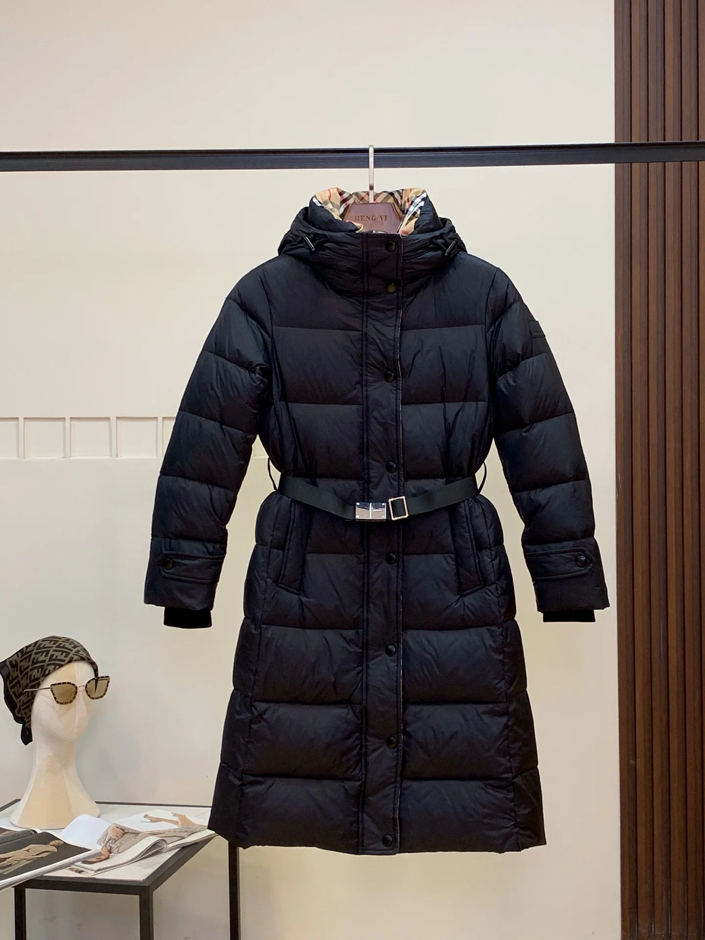 Пуховики Женские Burberry 352906