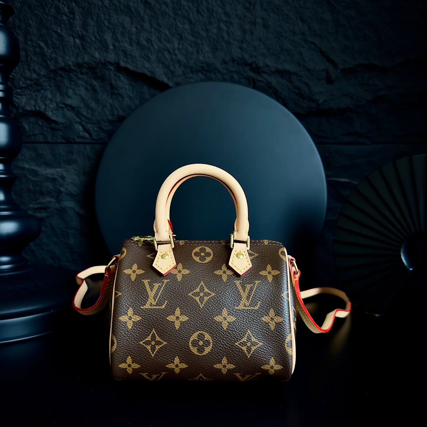 Классические Сумки Женские Louis Vuitton 11886371