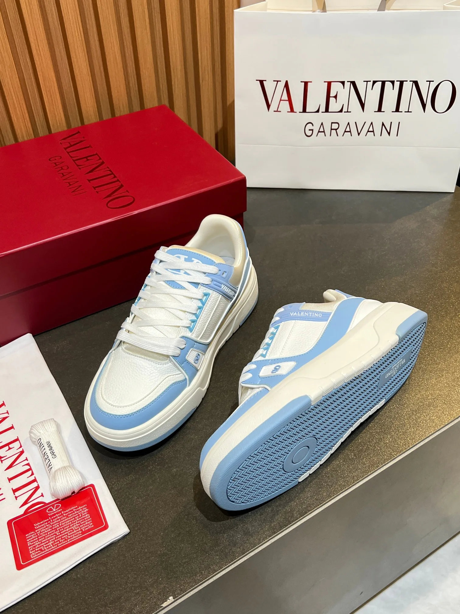 Кроссовки Женские Valentino 11575963