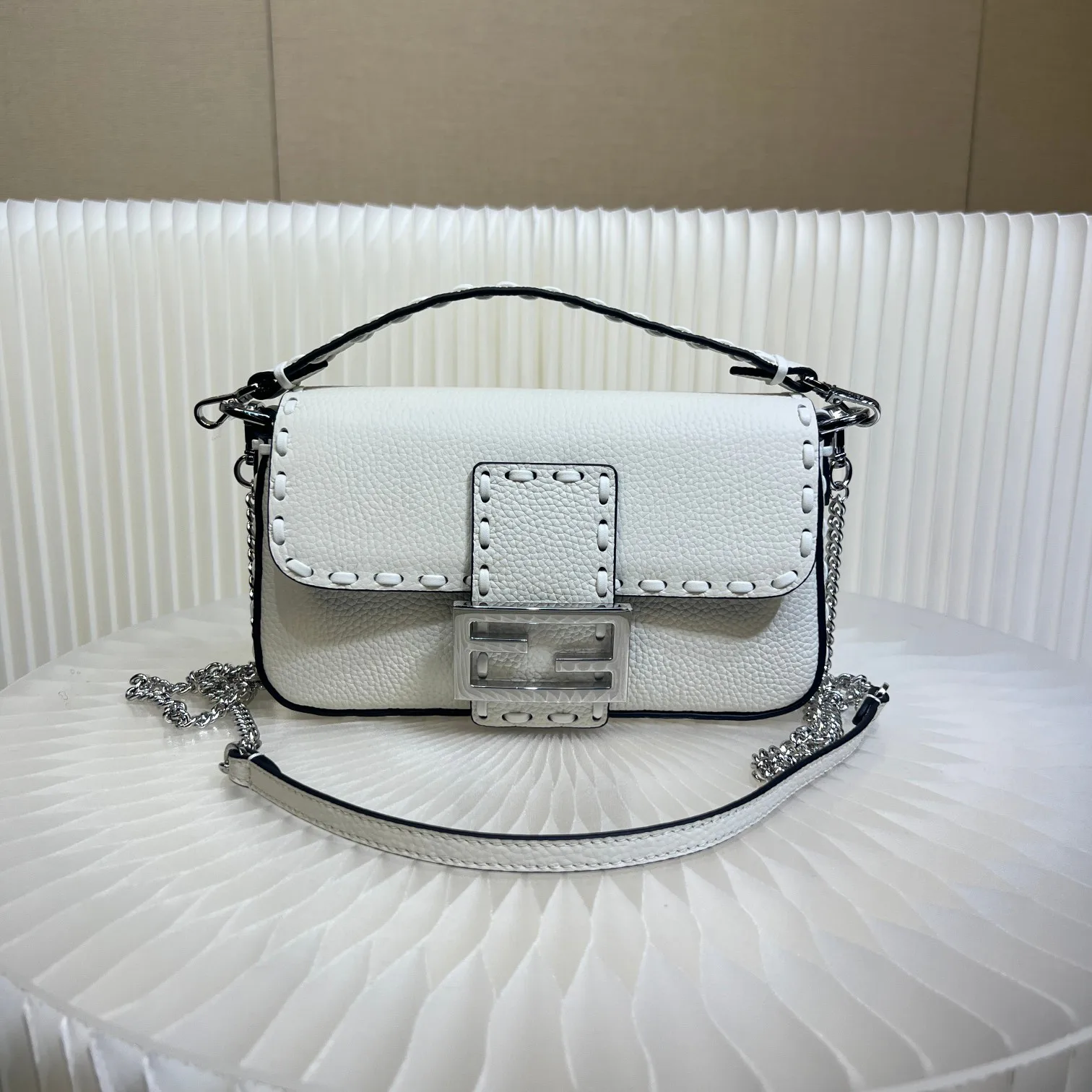 Классические Сумки Женские Fendi 12718231