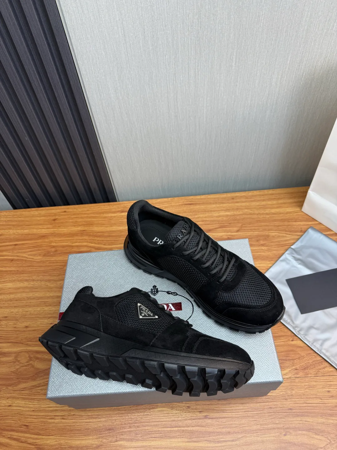 Кроссовки Мужские Prada 17962230