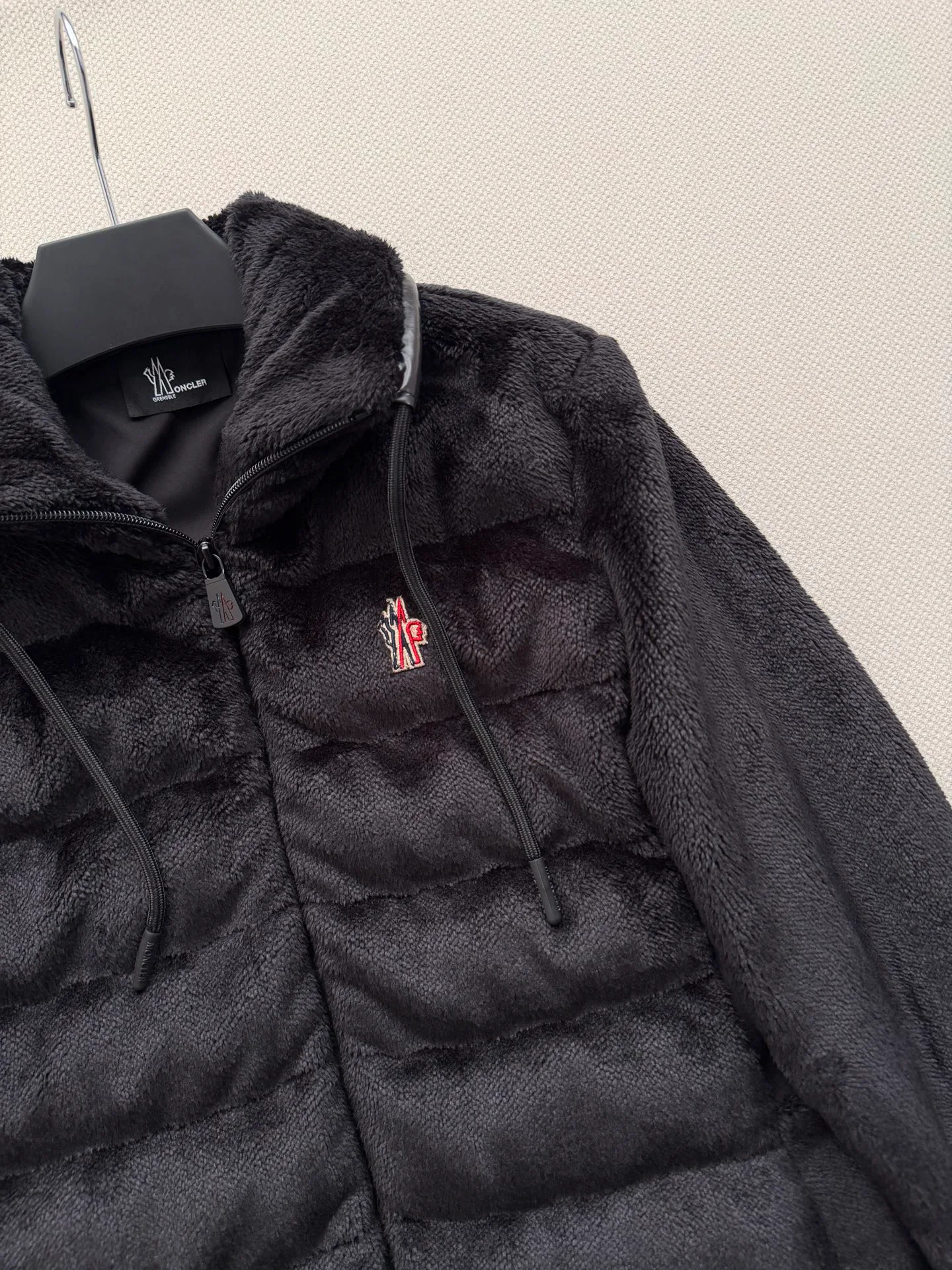 Куртки И Пуховики Женские Moncler 19309484