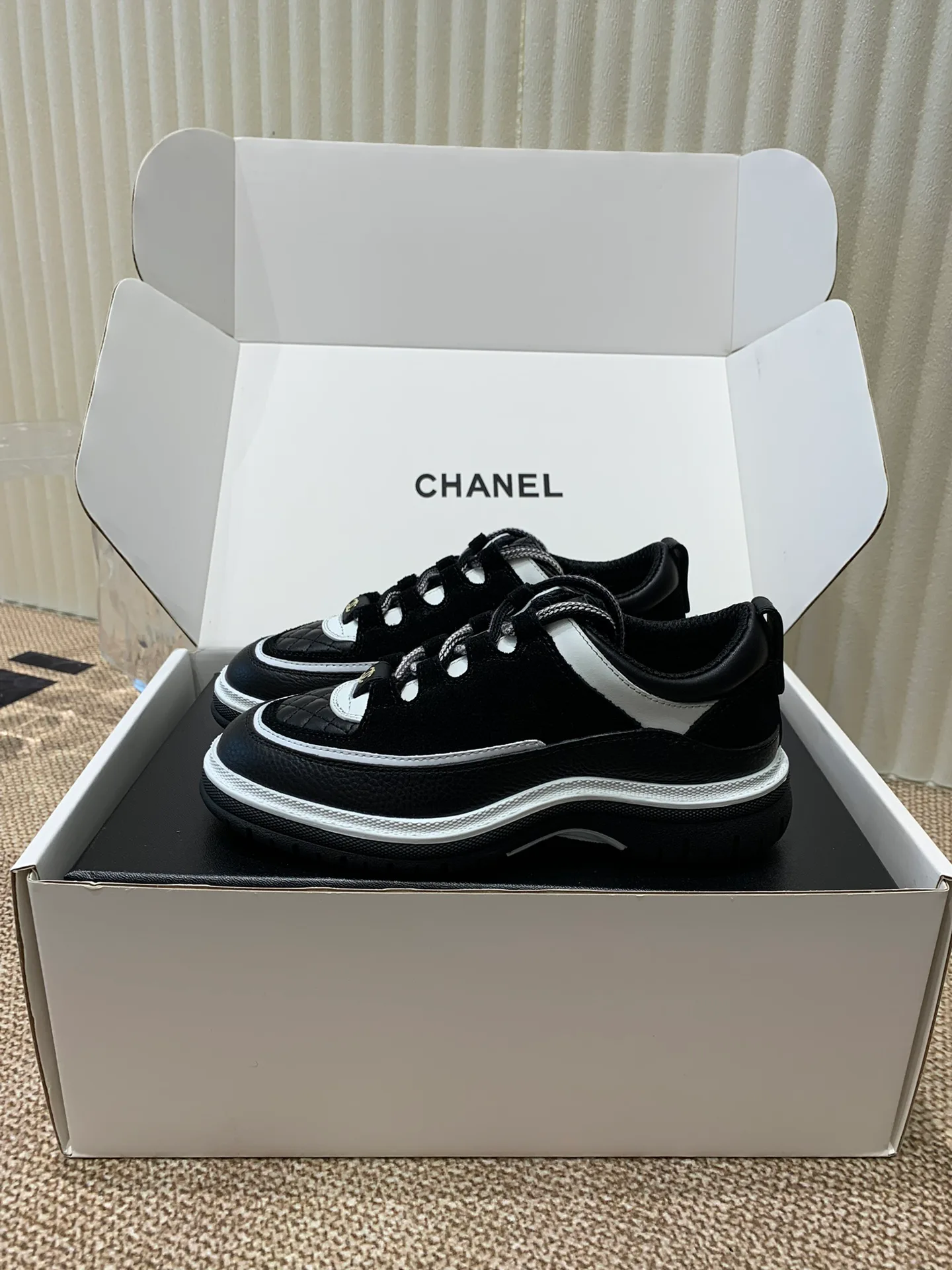 Кроссовки Женские Chanel 18677741