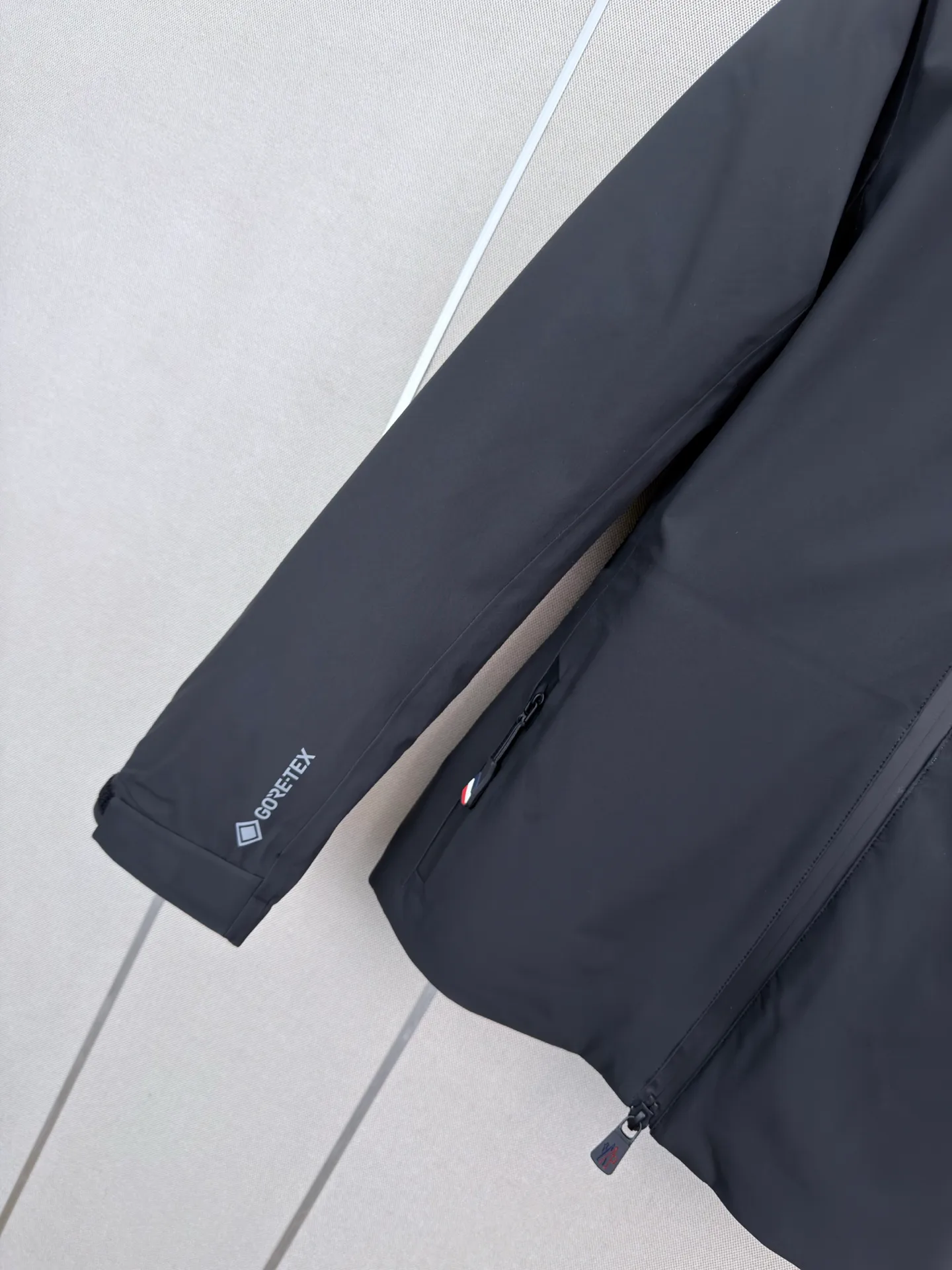Куртки И Пуховики Женские Moncler 18501657