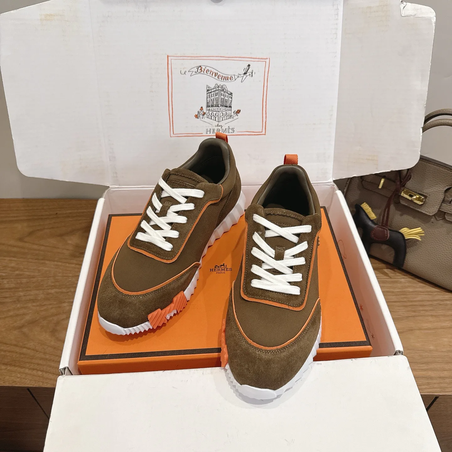 Кроссовки Женские Hermes 18729692