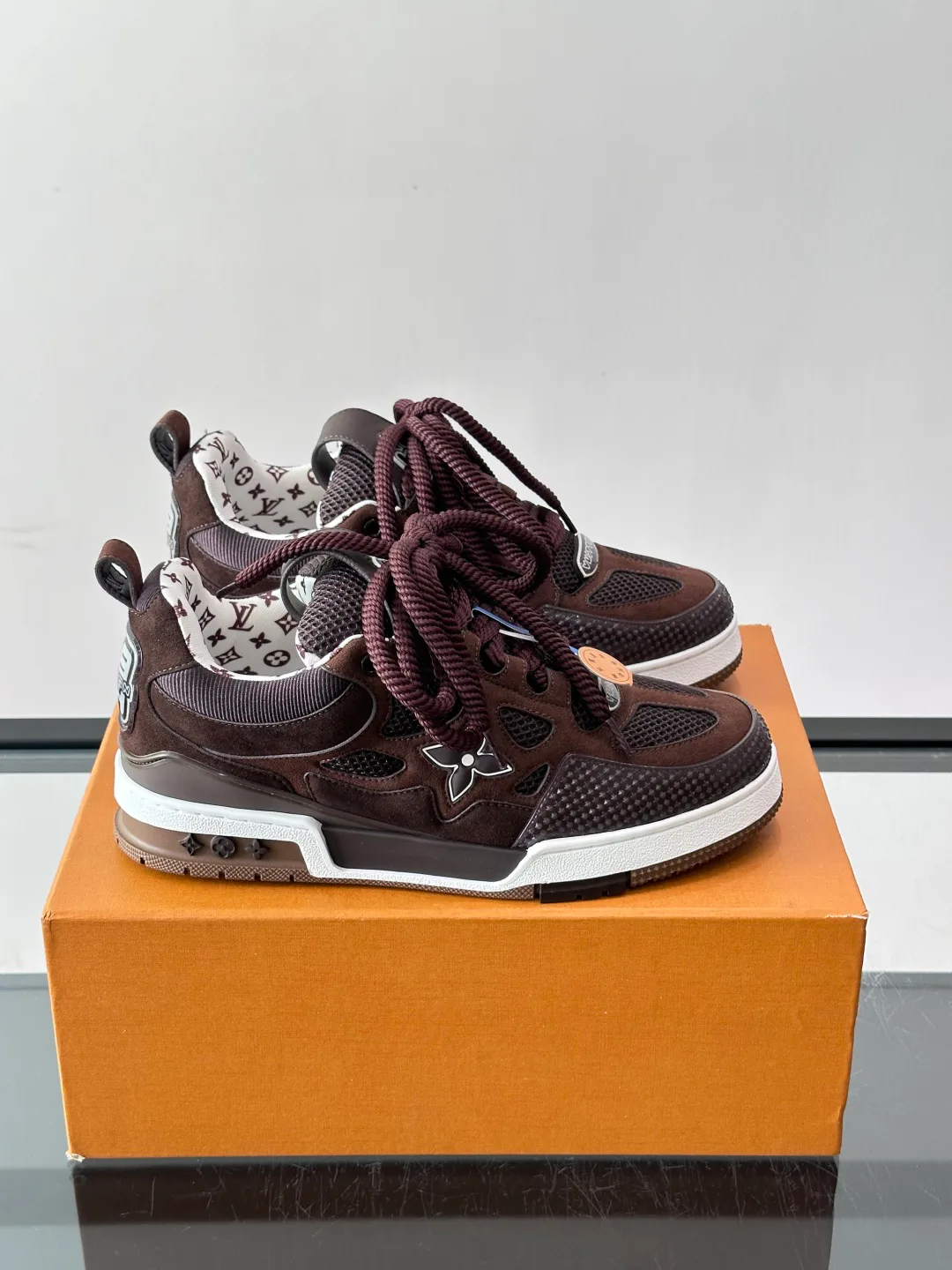 Кроссовки Женские Louis Vuitton 17588548