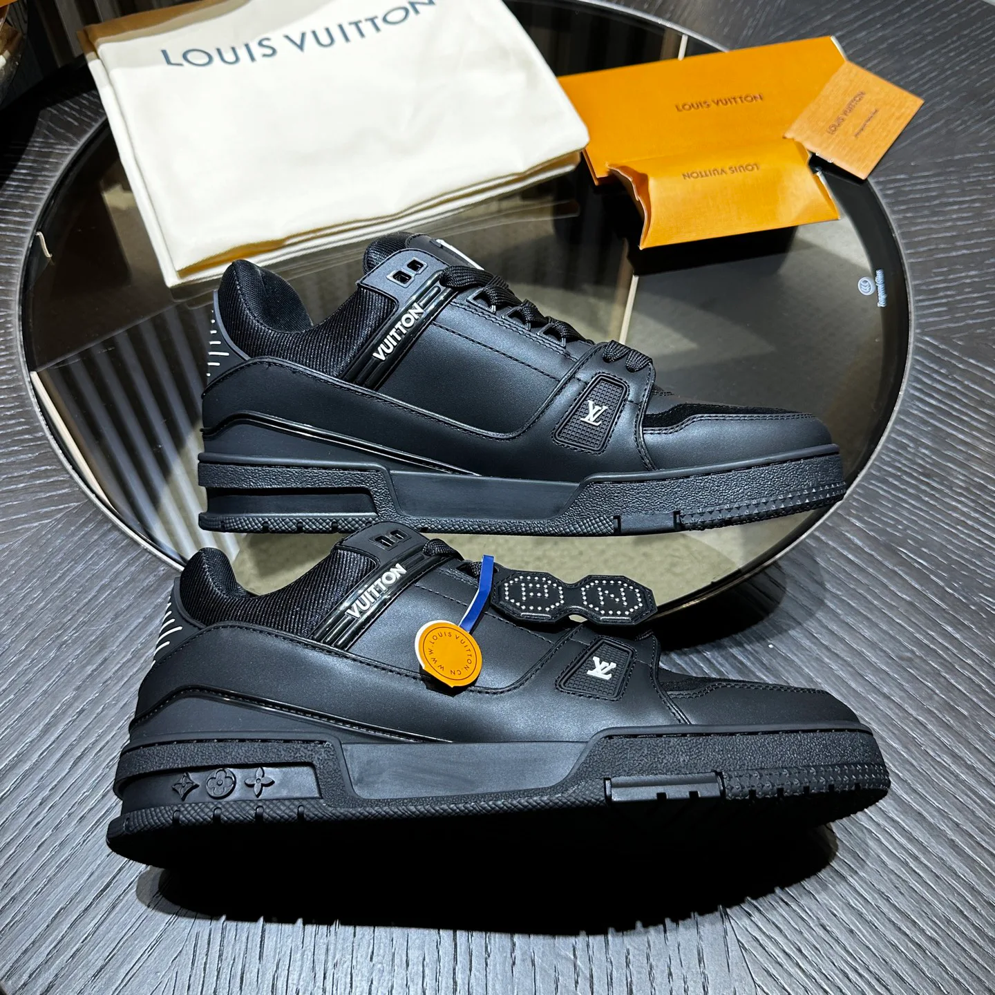 Кроссовки Мужские Louis Vuitton 5028115