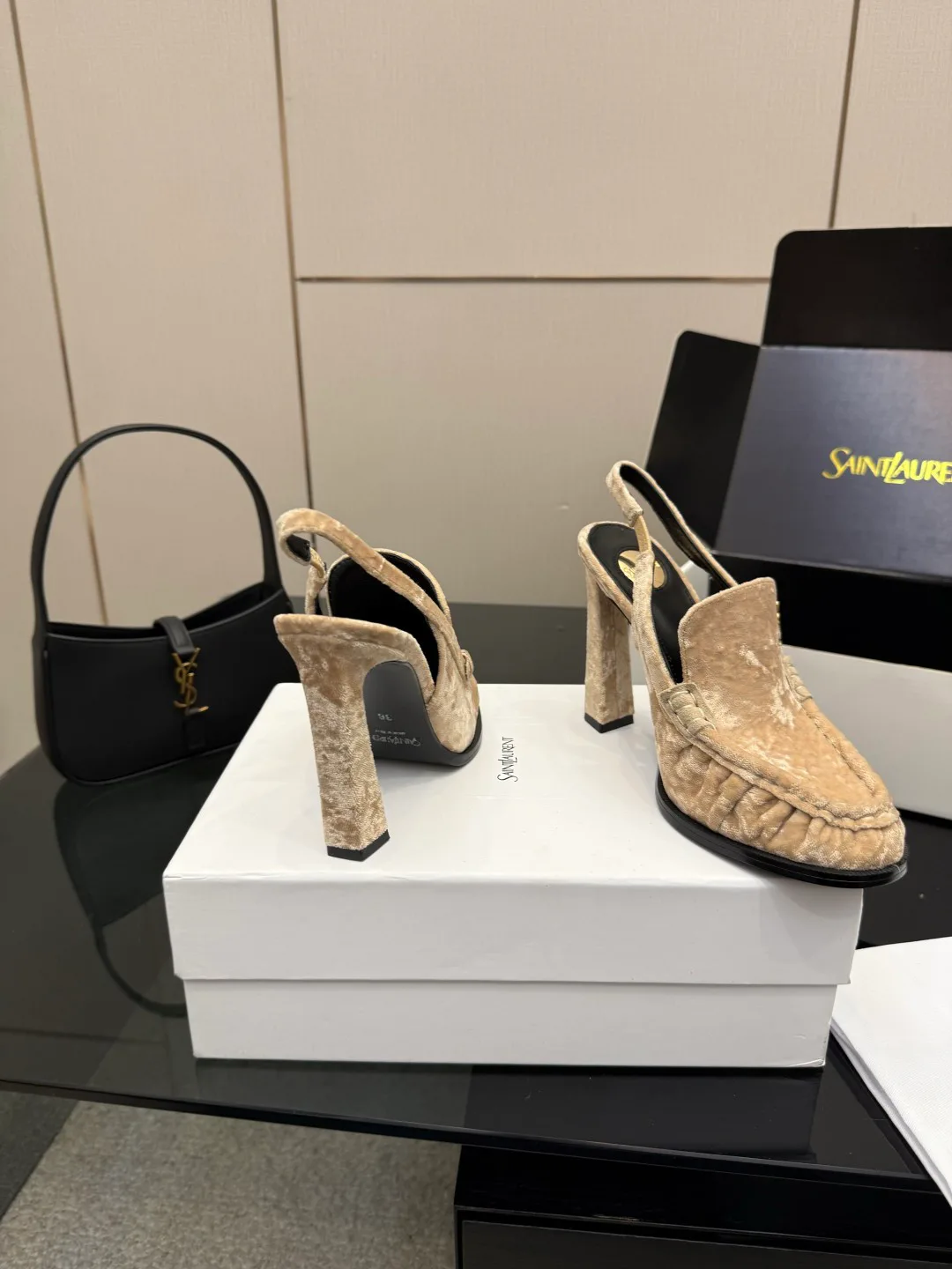 Босоножки Женские Saint Laurent 11239875