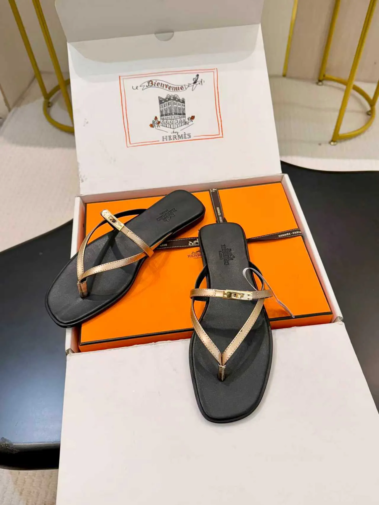Шлепанцы Женские Hermes 10250447
