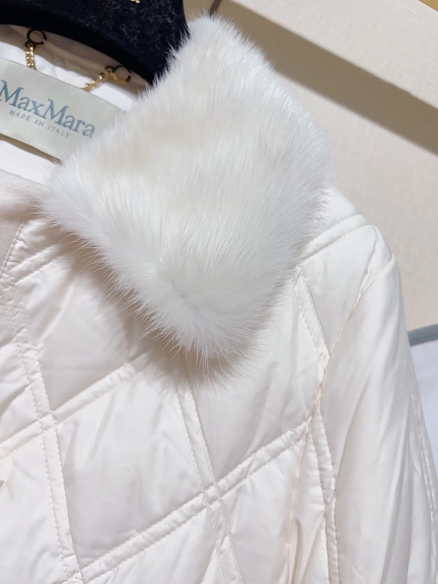 Куртки И Пуховики Женские Max Mara 18734085
