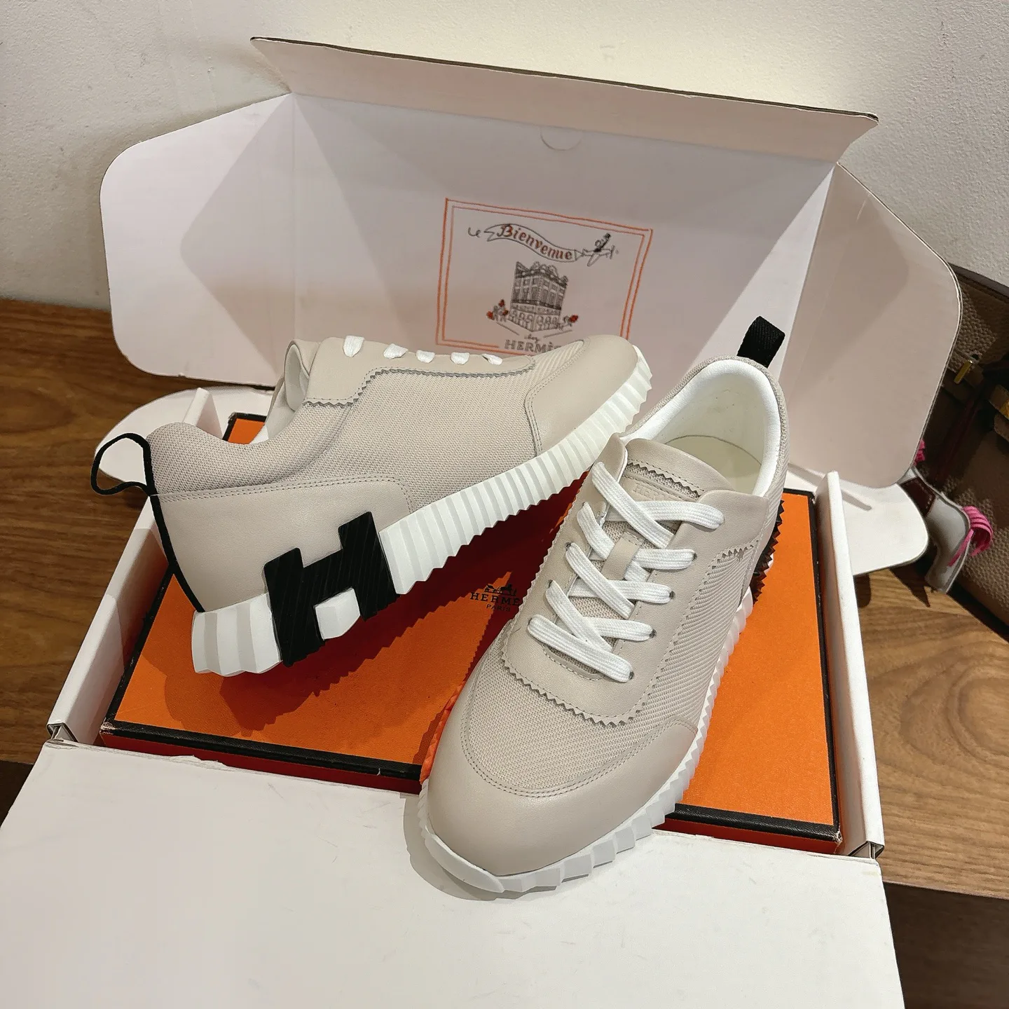 Кроссовки Женские Hermes 18729617