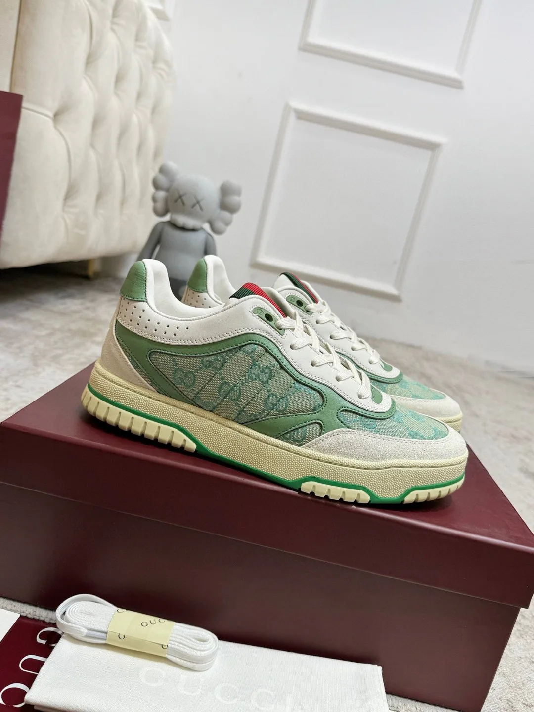 Кроссовки Женские Gucci 944918