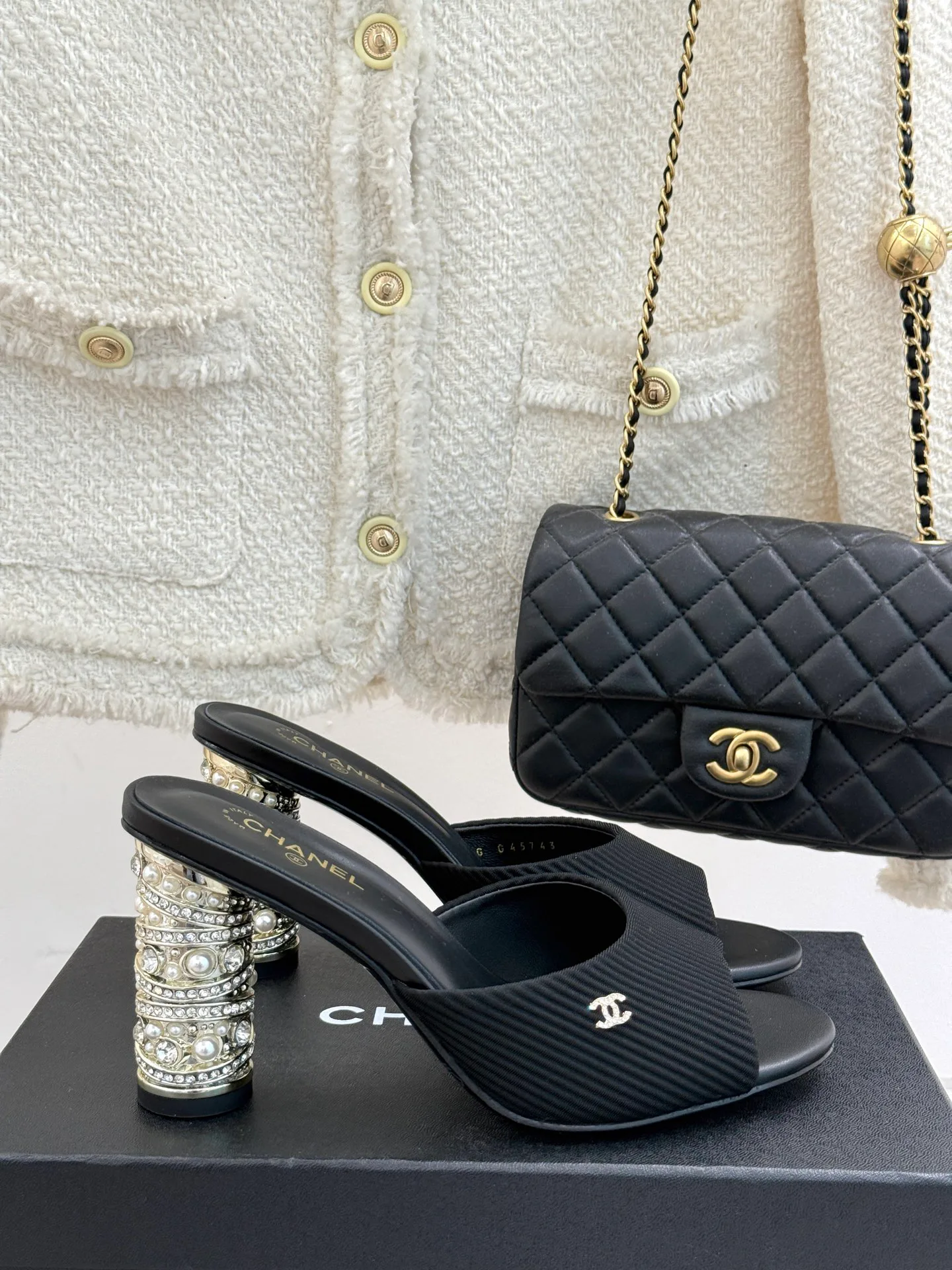 Туфли Женские Chanel 12330969