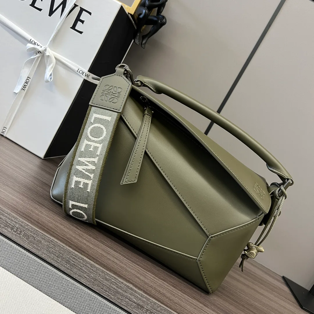 Классические Сумки Женские Loewe 6447968
