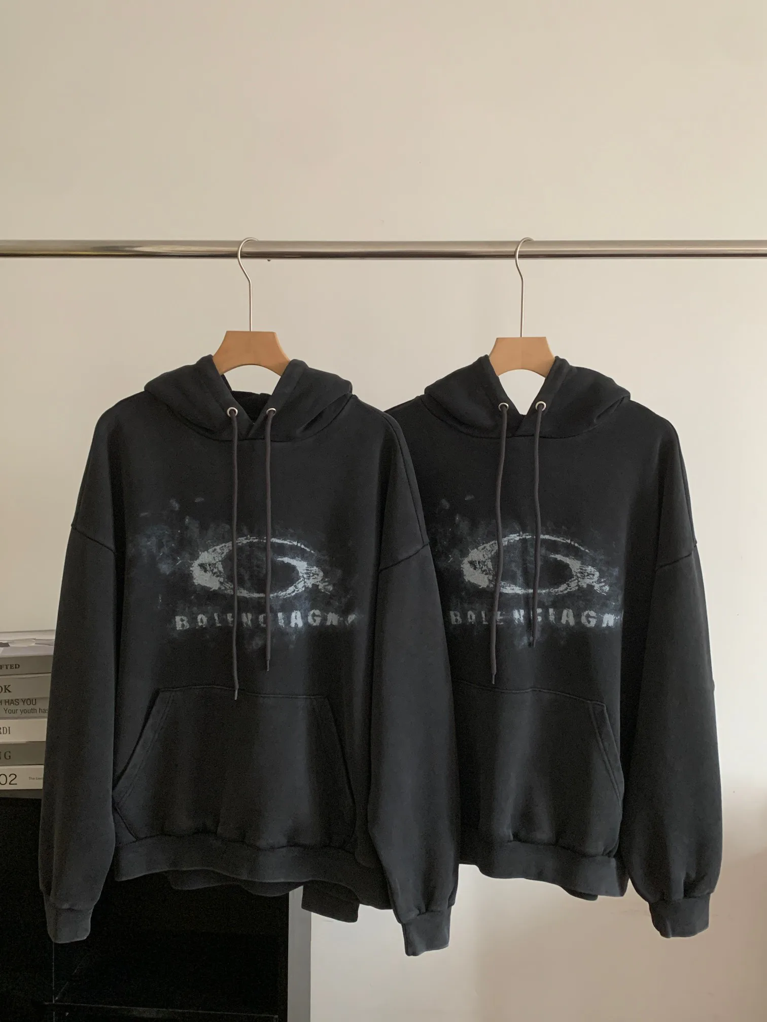 Свитшоты И Худи Женские Balenciaga 18065022
