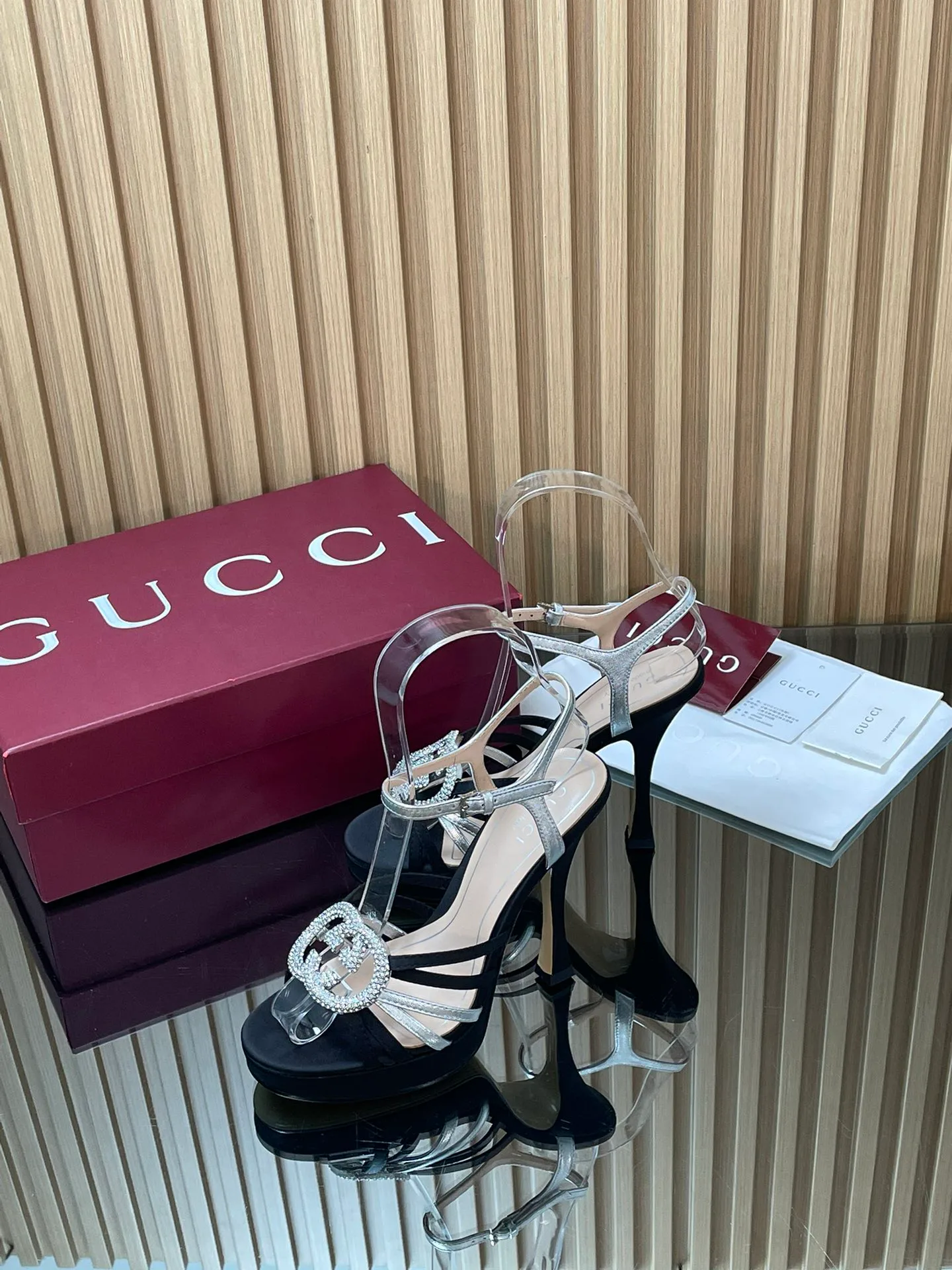 Сандалии Женские Gucci 605718