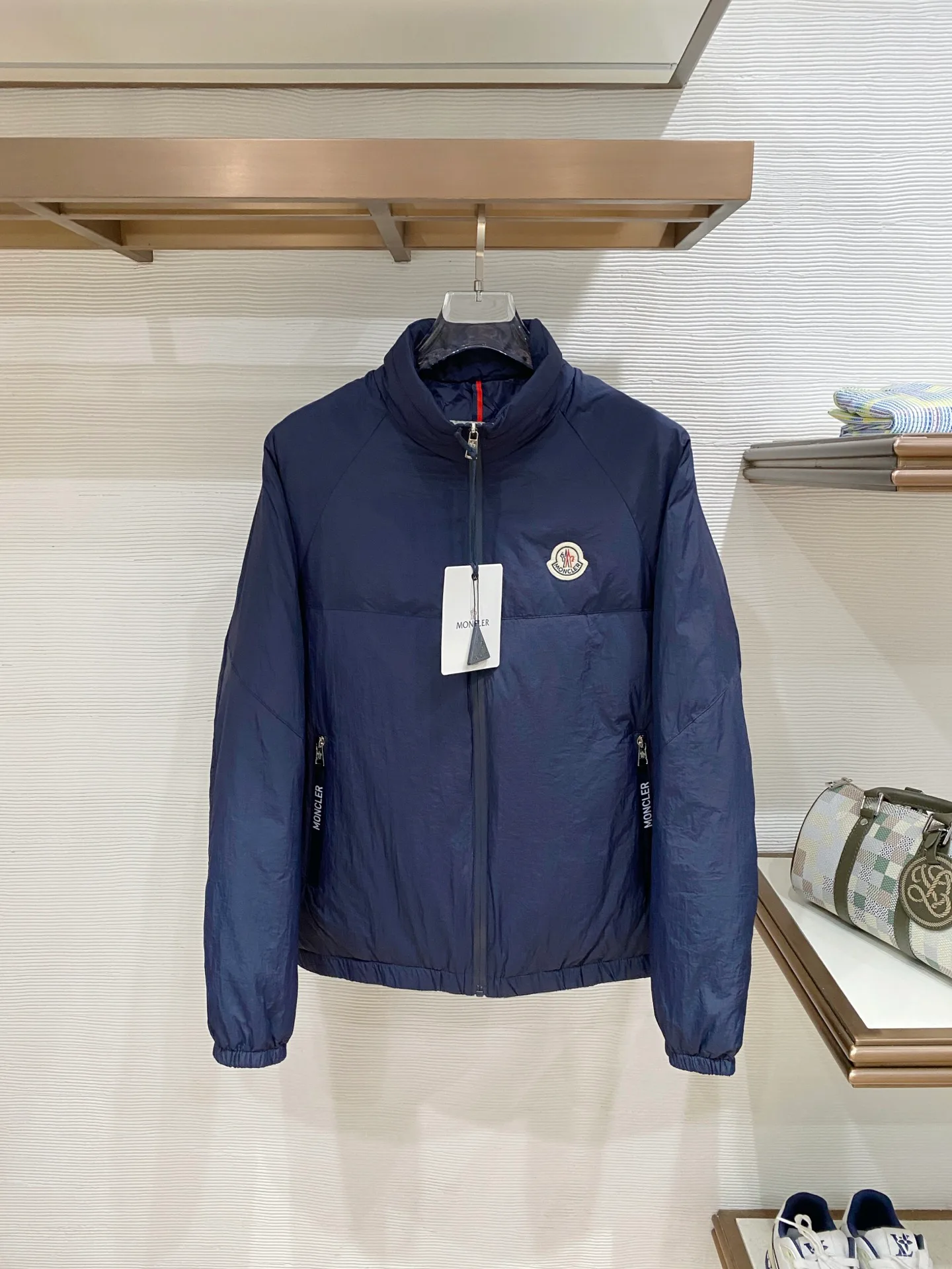 Куртки И Пуховики Мужские Moncler 619017