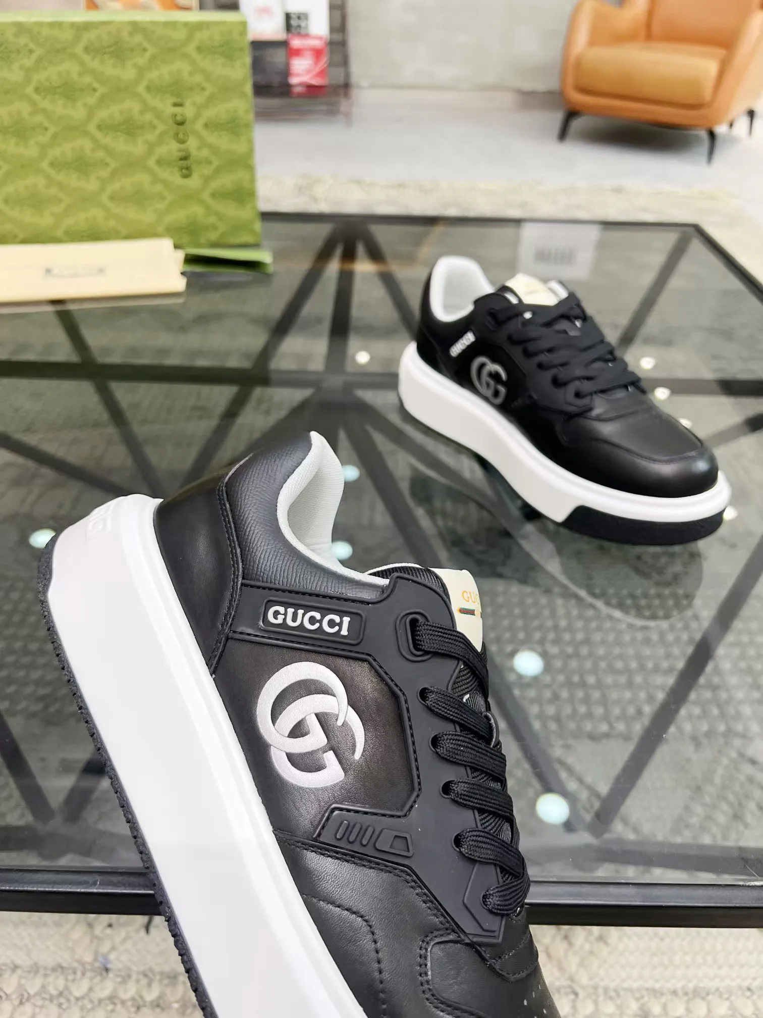 Кроссовки Мужские Gucci 17955499