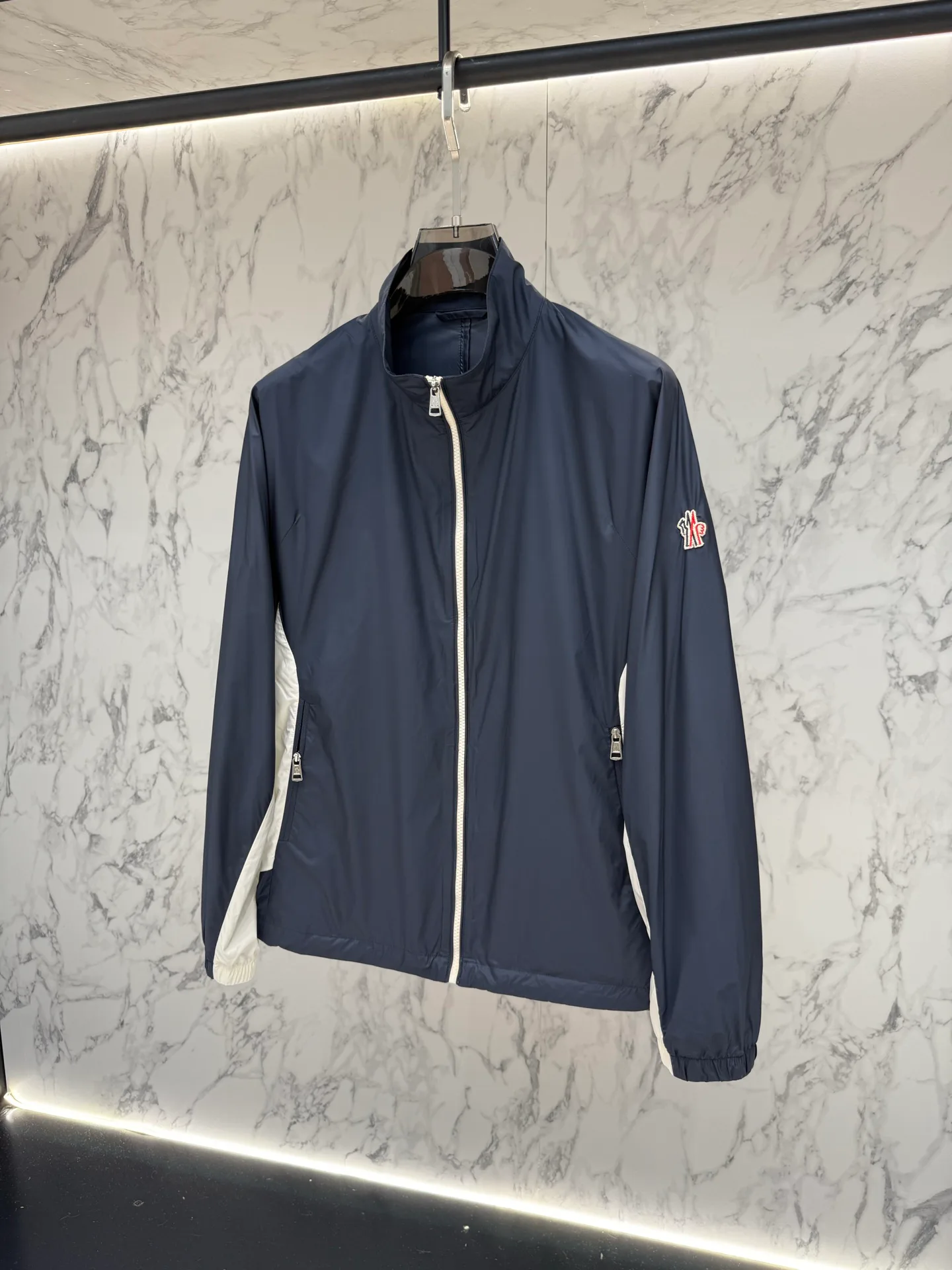 Куртки И Пуховики Мужские Moncler 11512962